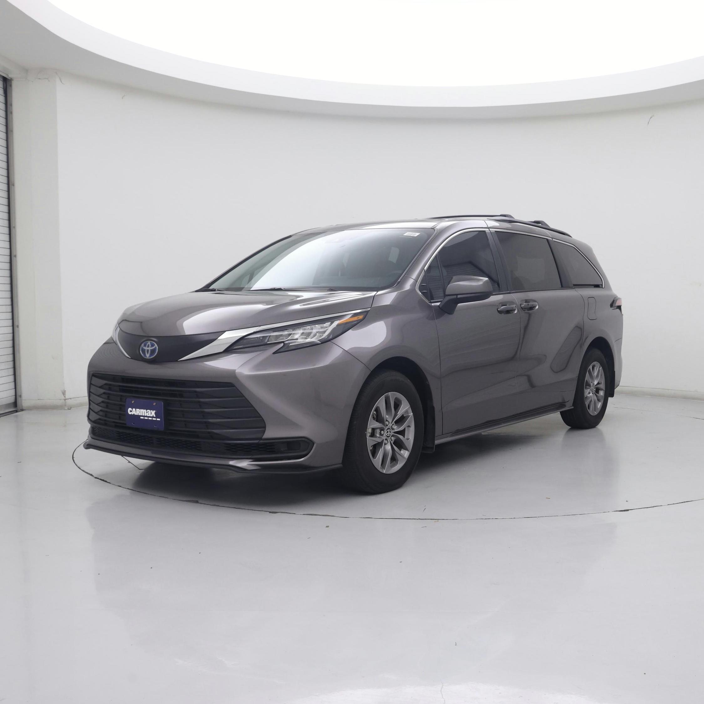 Thumbnail: 2022 Toyota Sienna - 4