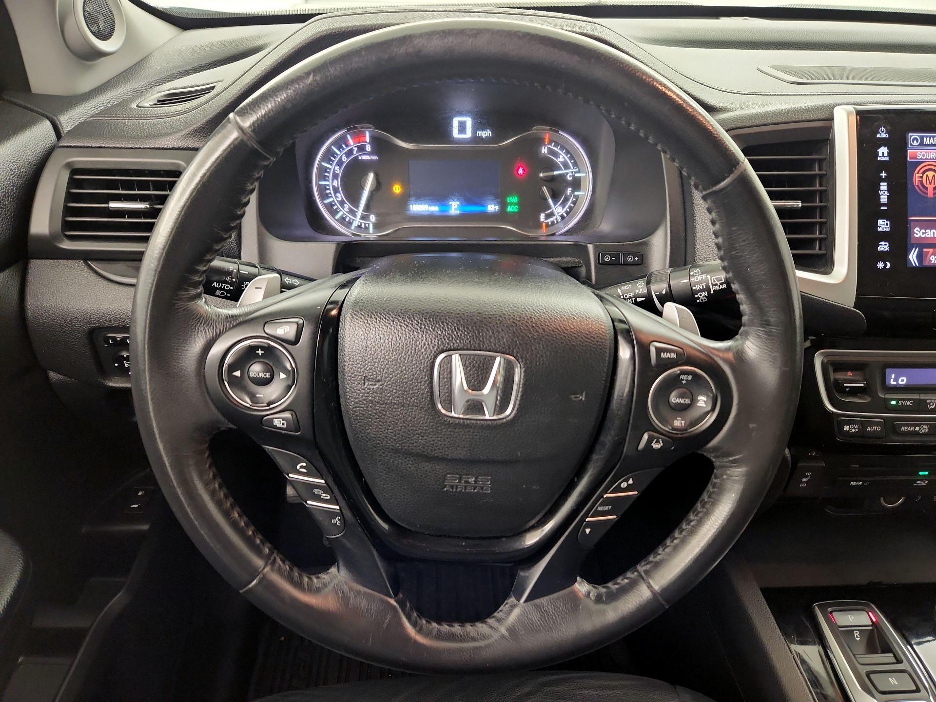 Thumbnail: 2017 Honda Pilot - 10