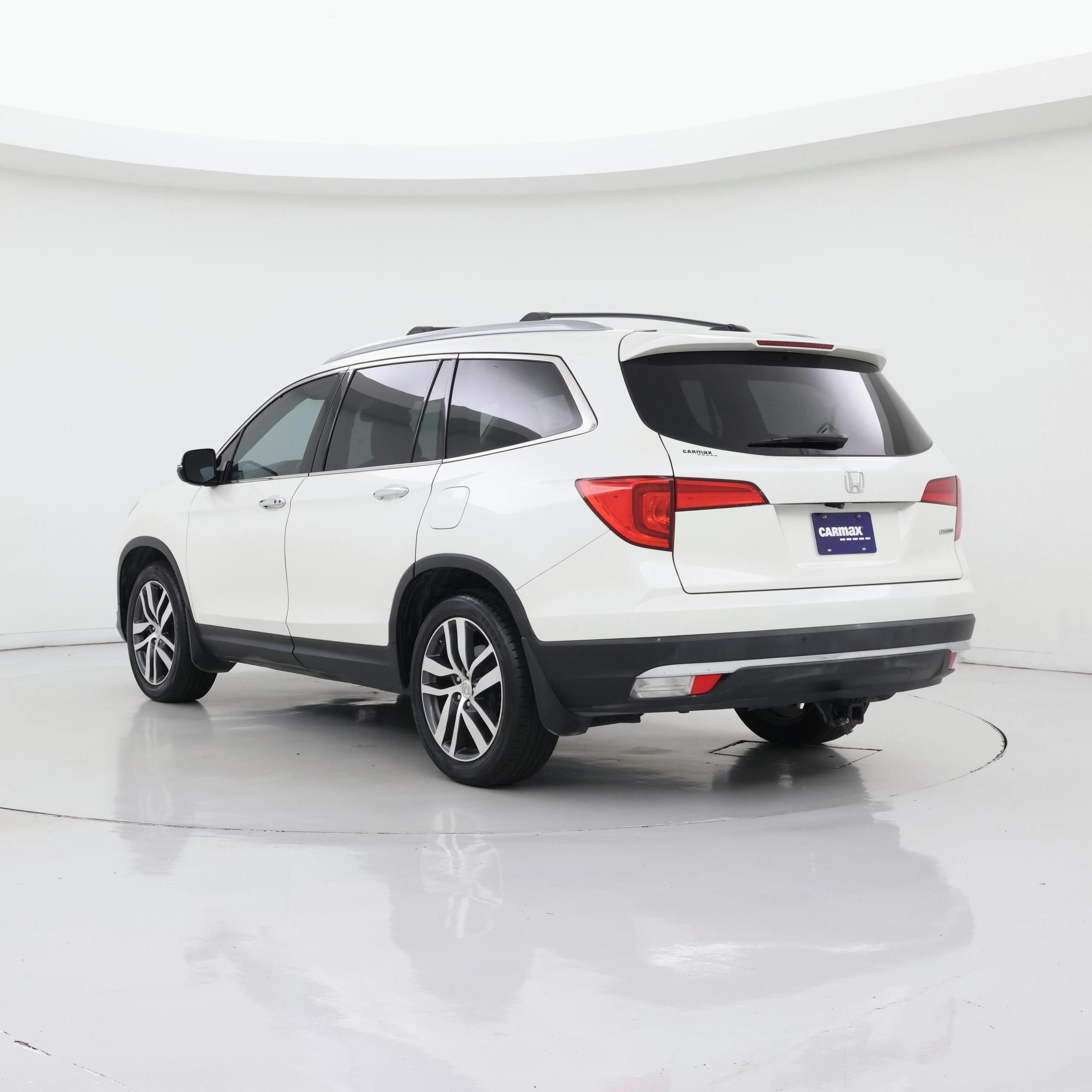 Thumbnail: 2017 Honda Pilot - 2