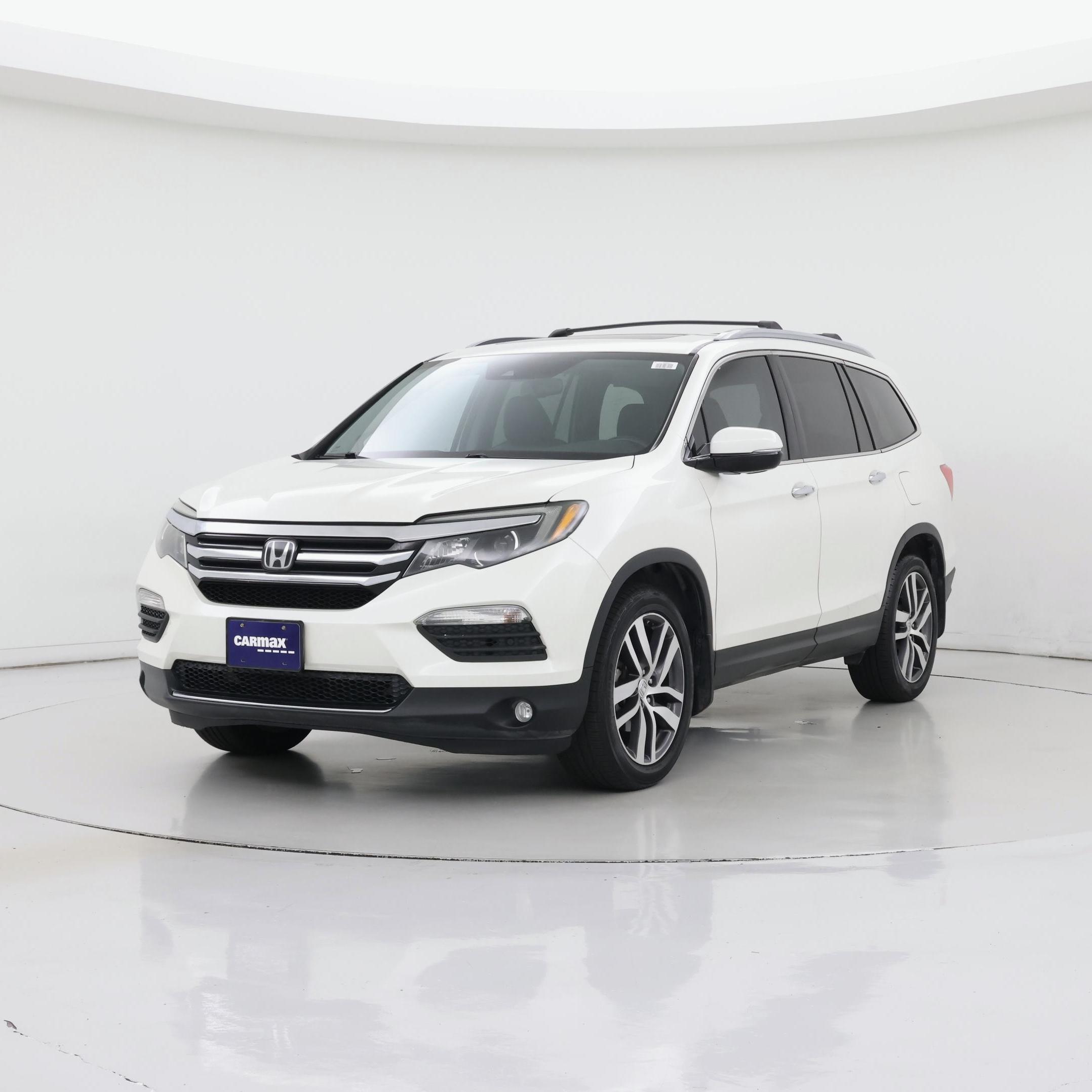 Thumbnail: 2017 Honda Pilot - 4