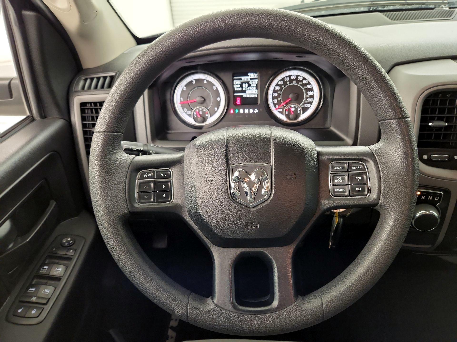 Thumbnail: 2019 RAM 1500 Classic - 10