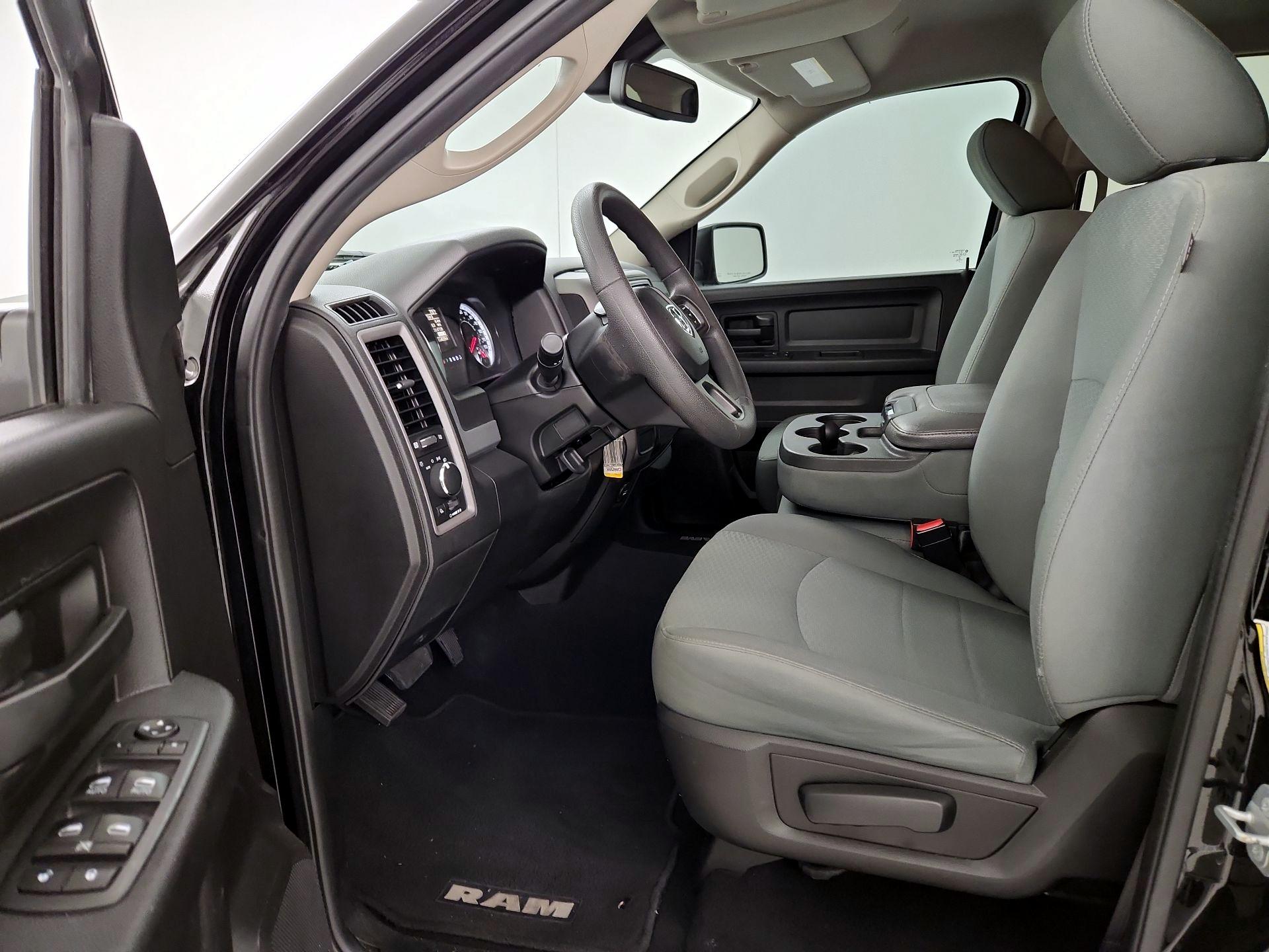 Thumbnail: 2019 RAM 1500 Classic - 11