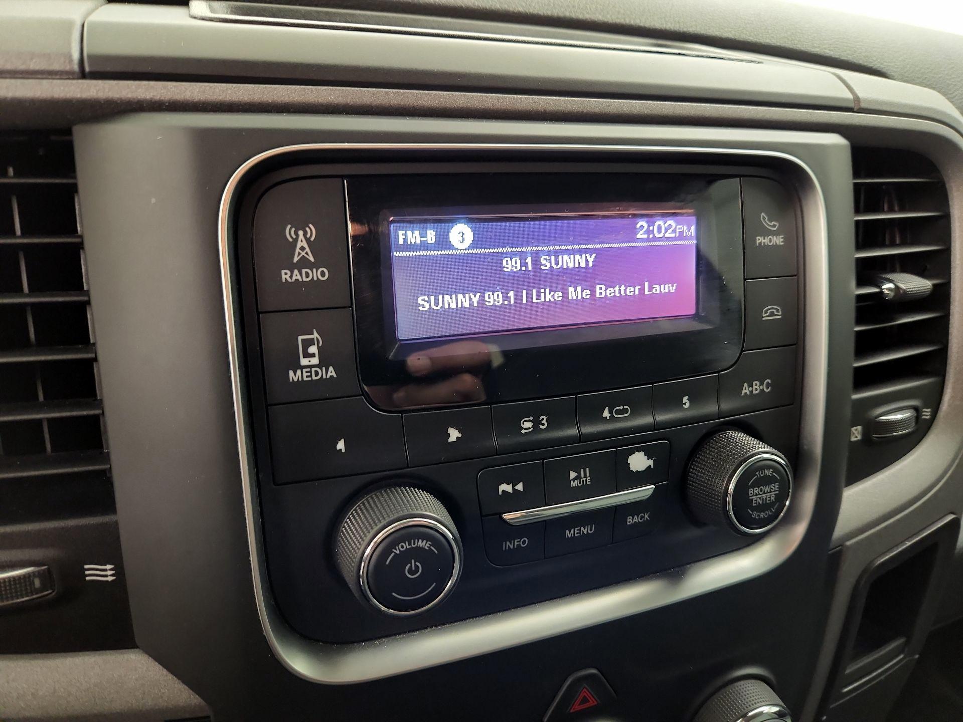 Thumbnail: 2019 RAM 1500 Classic - 15