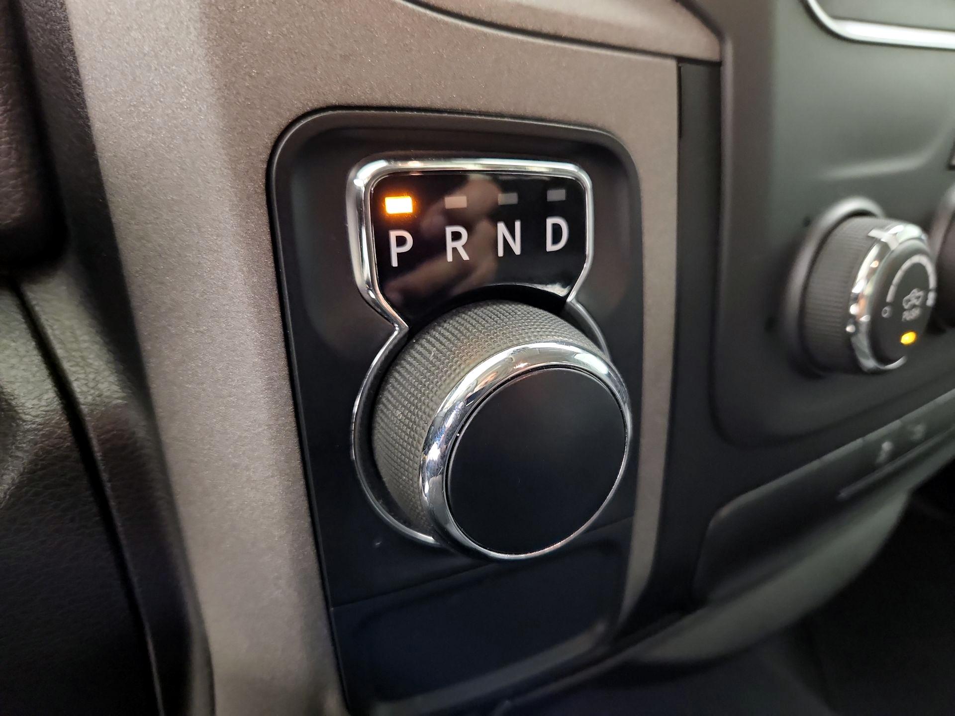 Thumbnail: 2019 RAM 1500 Classic - 17