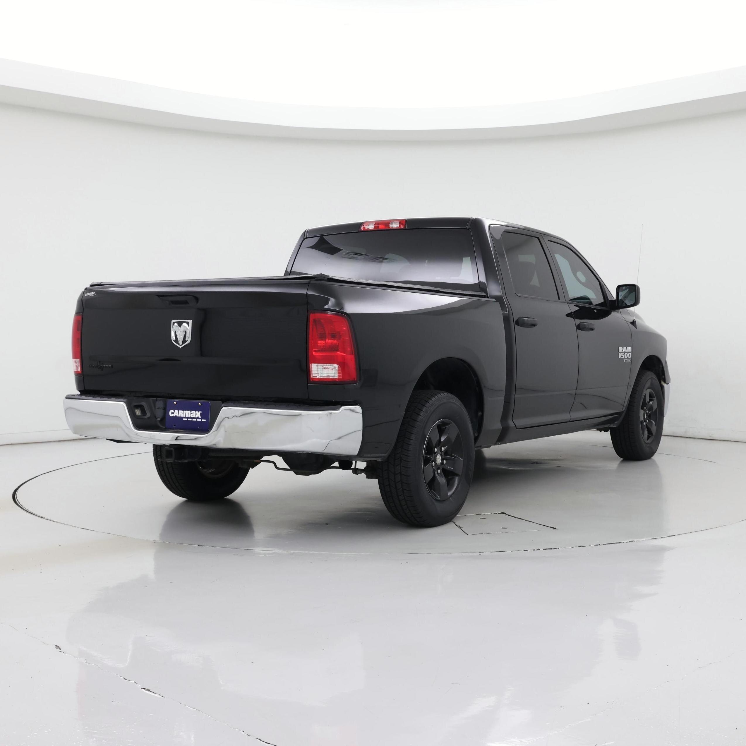 Thumbnail: 2019 RAM 1500 Classic - 8