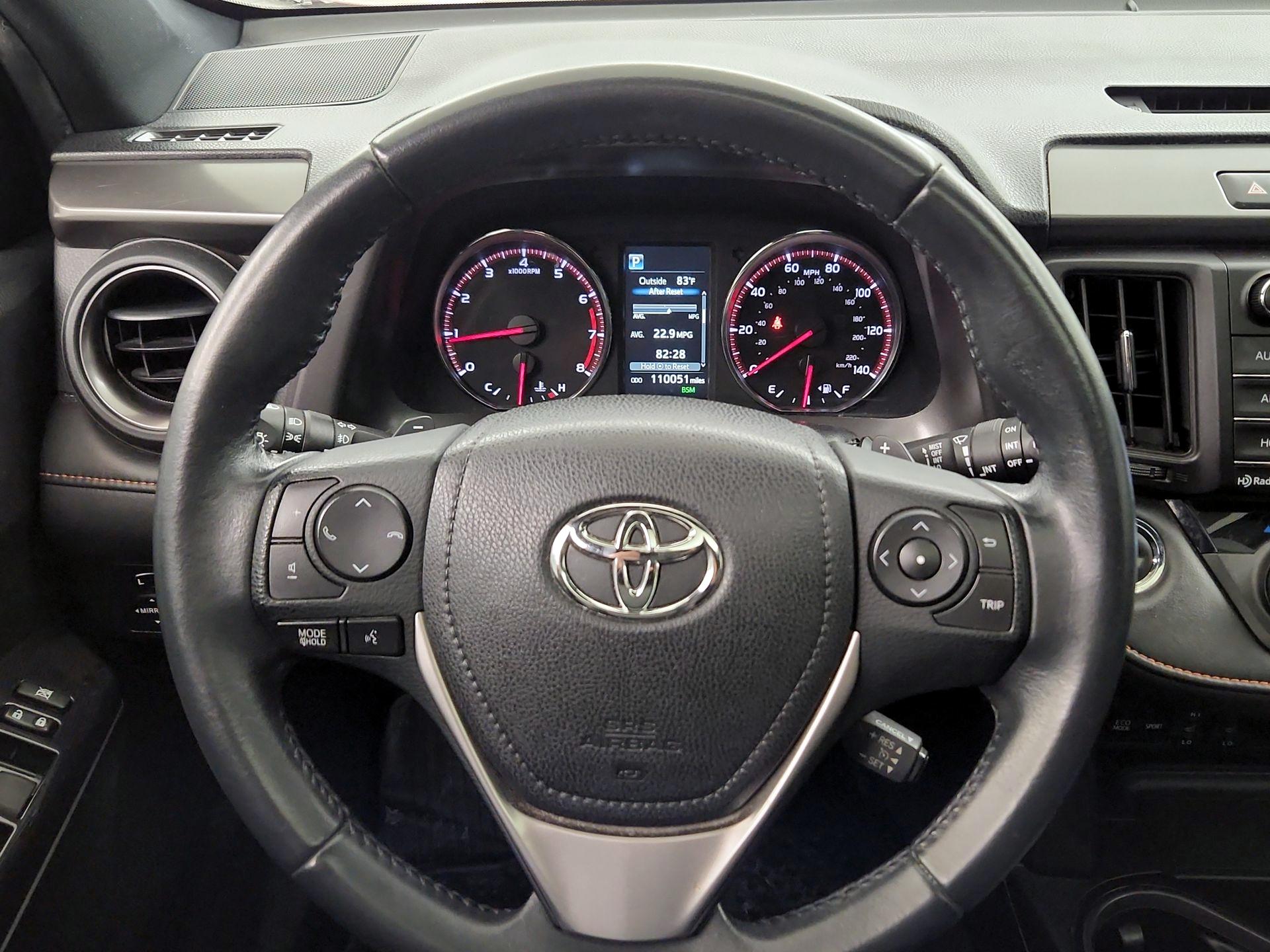 Thumbnail: 2016 Toyota RAV4 - 10