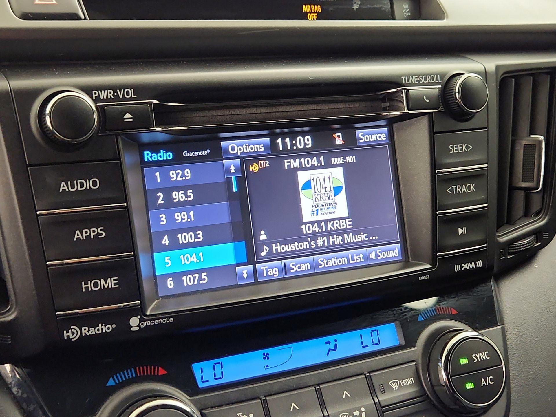 Thumbnail: 2016 Toyota RAV4 - 15