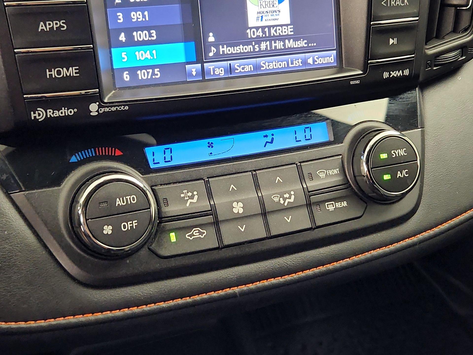 Thumbnail: 2016 Toyota RAV4 - 16