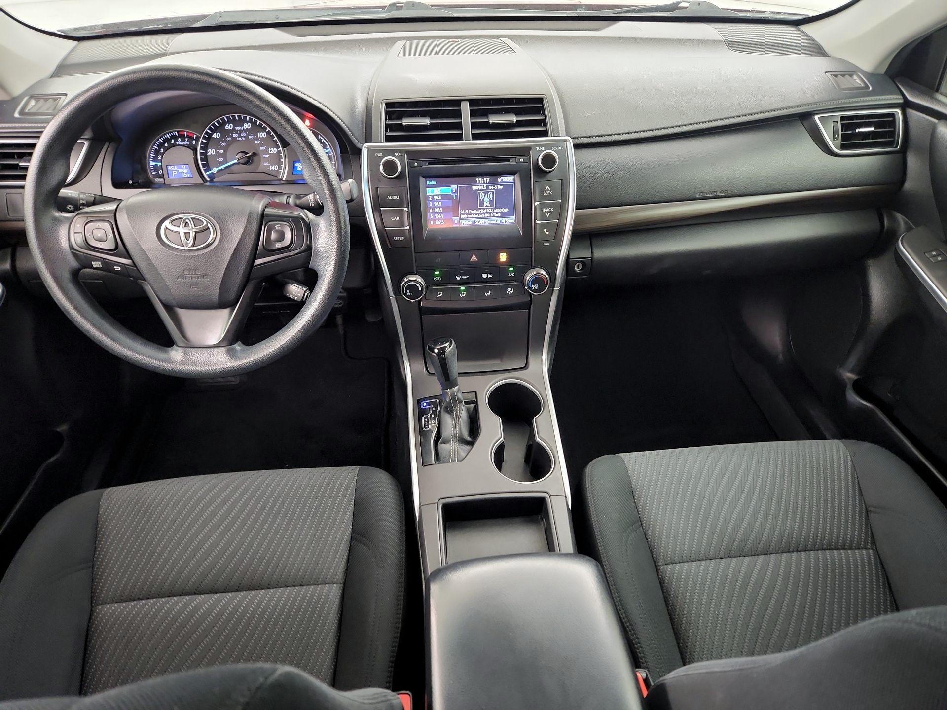Thumbnail: 2015 Toyota Camry - 9
