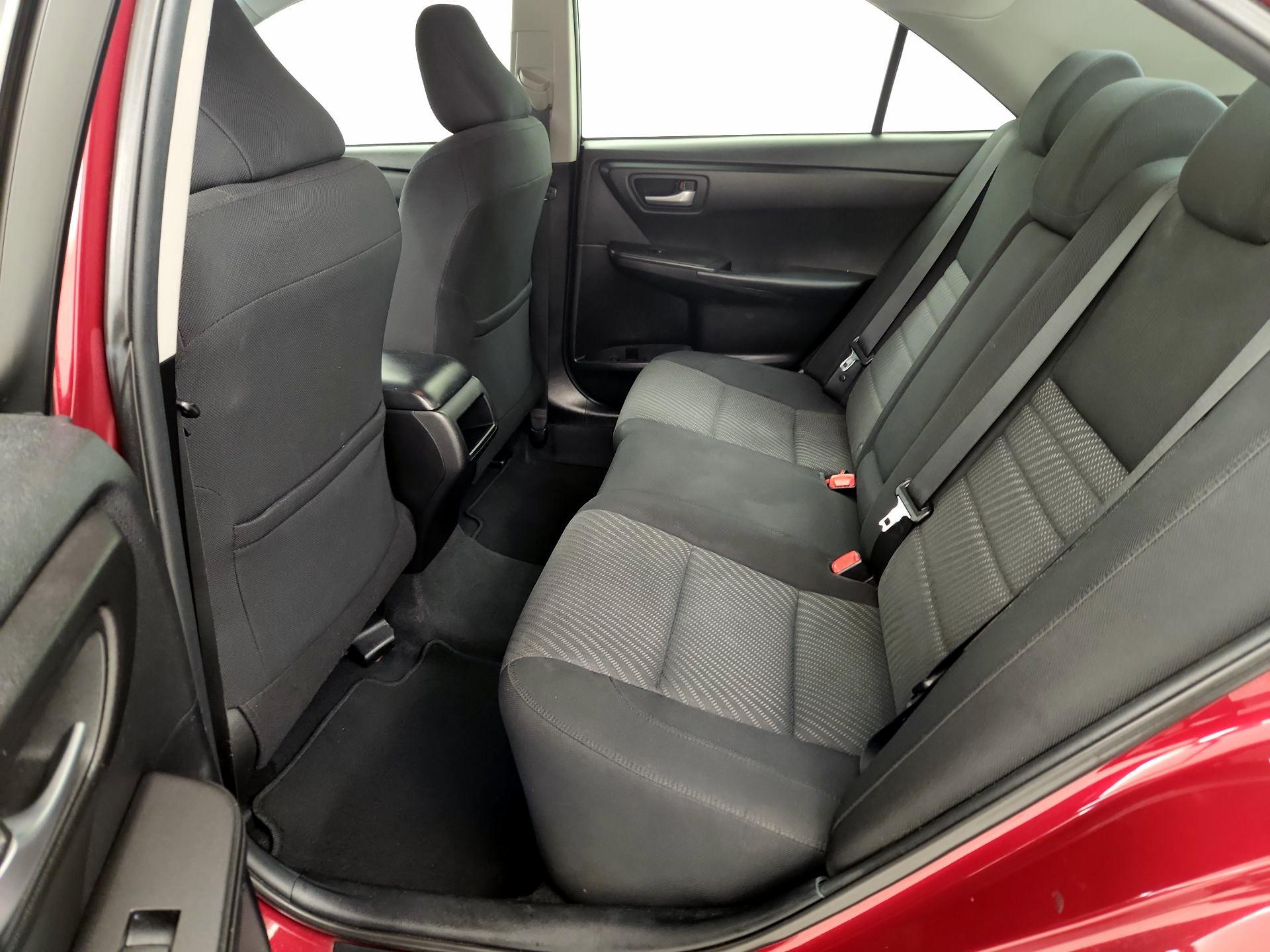 Thumbnail: 2015 Toyota Camry - 19