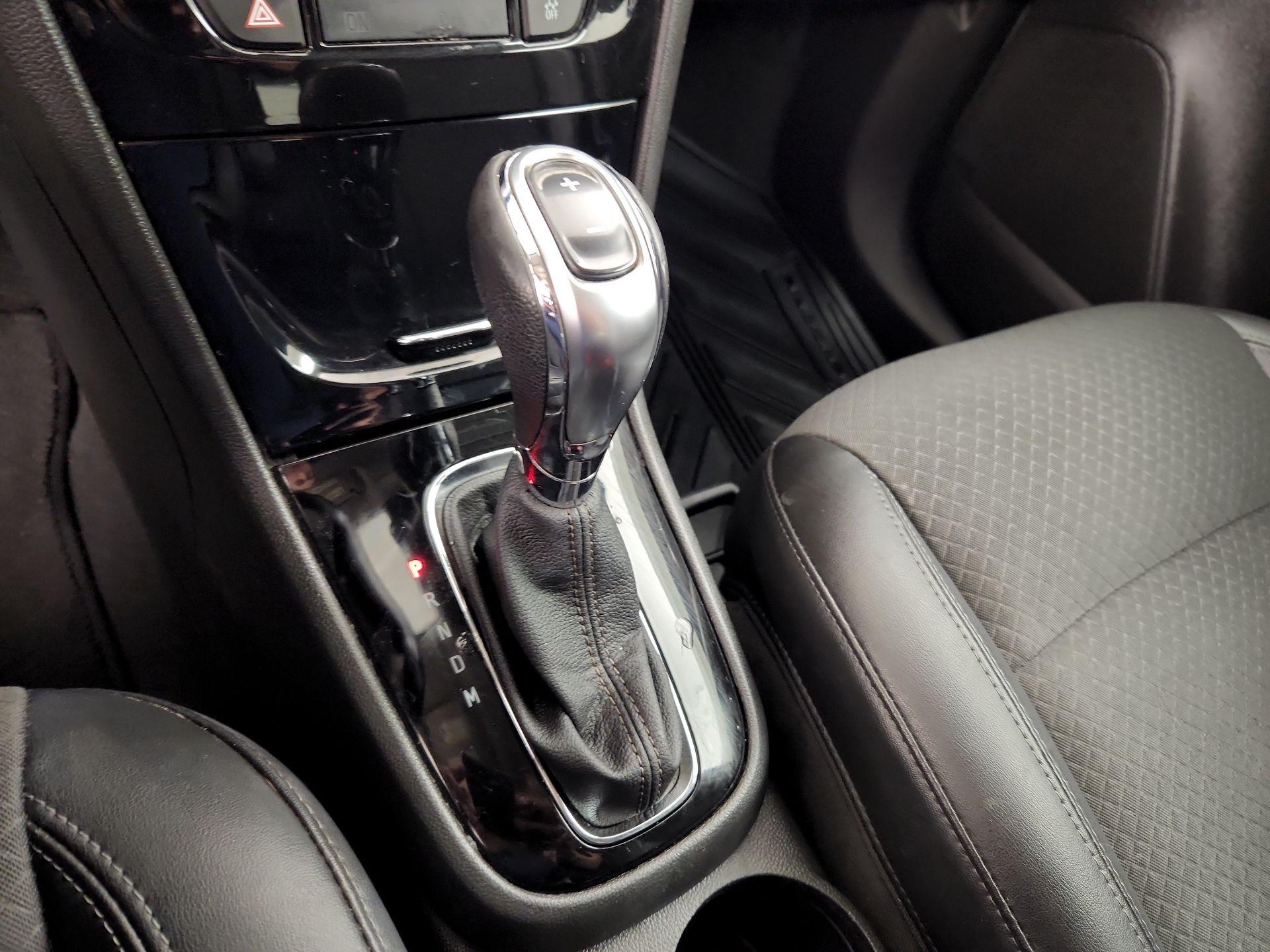 Thumbnail: 2019 Buick Encore - 18