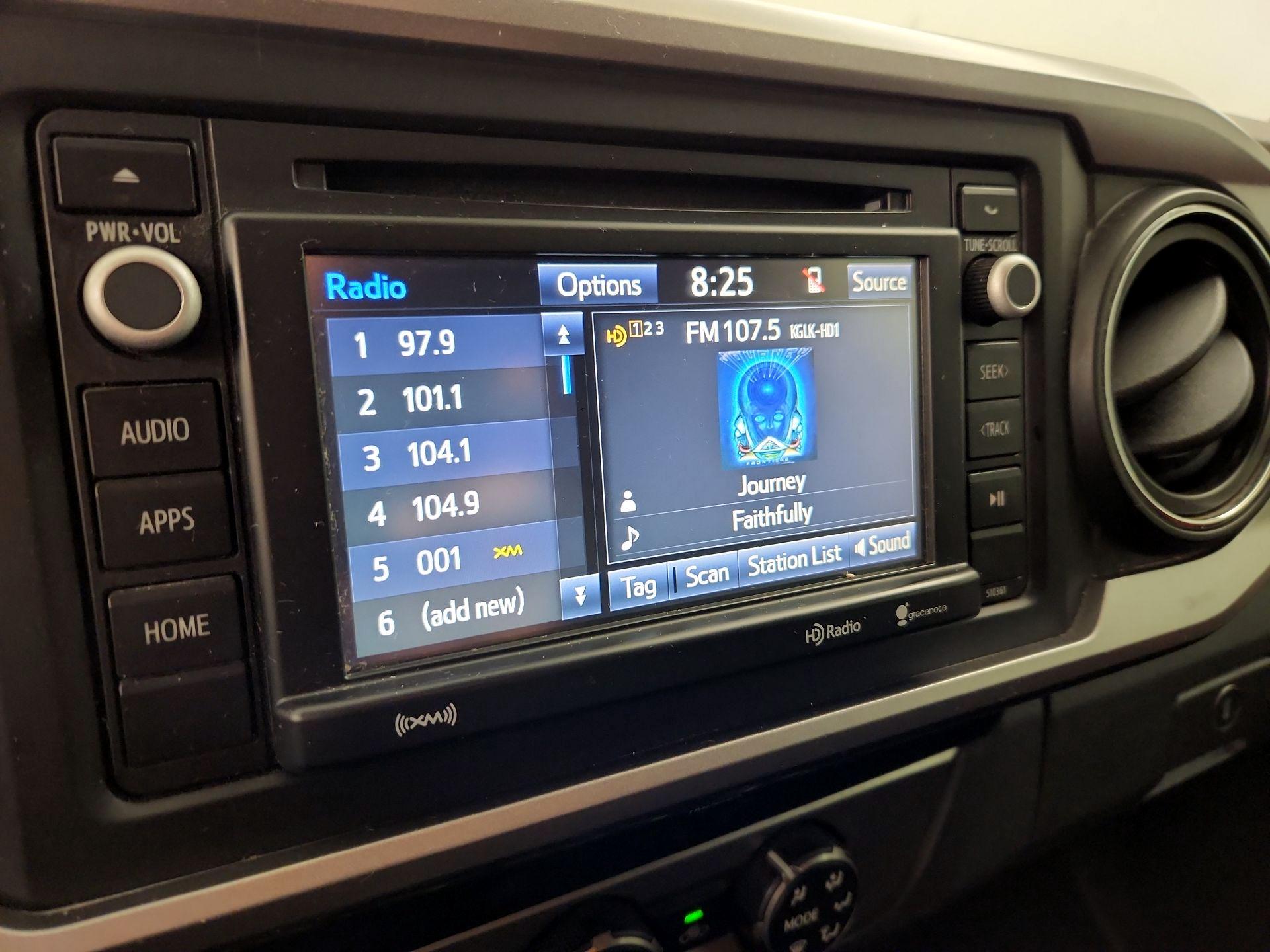 Thumbnail: 2019 Toyota Tacoma - 15