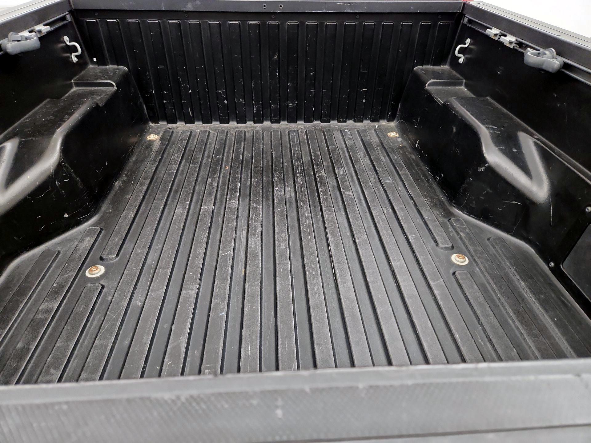 Thumbnail: 2019 Toyota Tacoma - 20