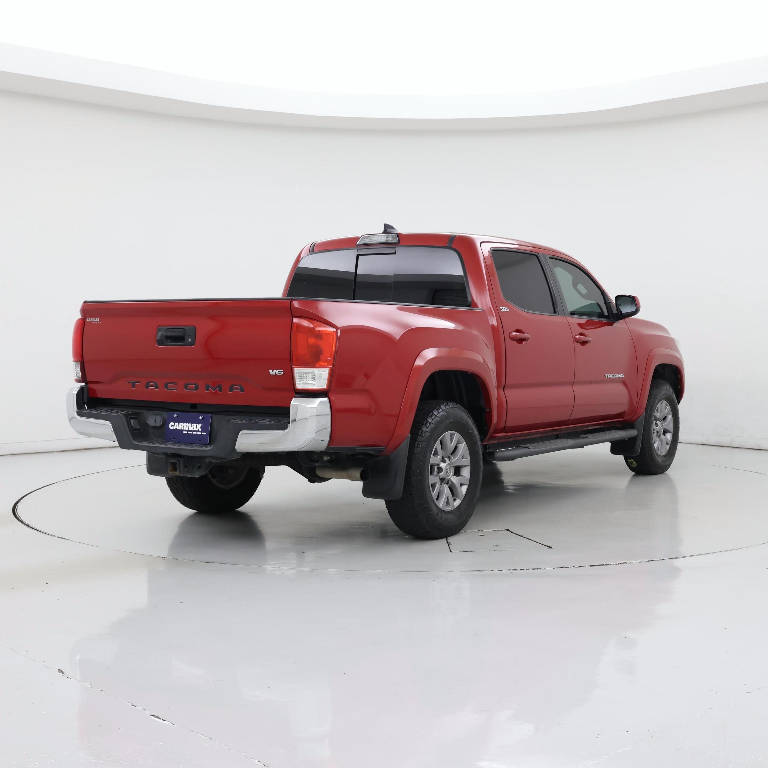 Thumbnail: 2019 Toyota Tacoma - 8