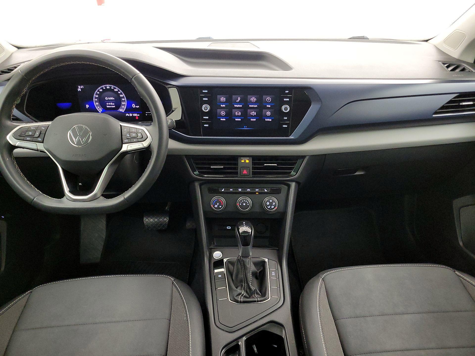 Thumbnail: 2022 Volkswagen Taos - 9