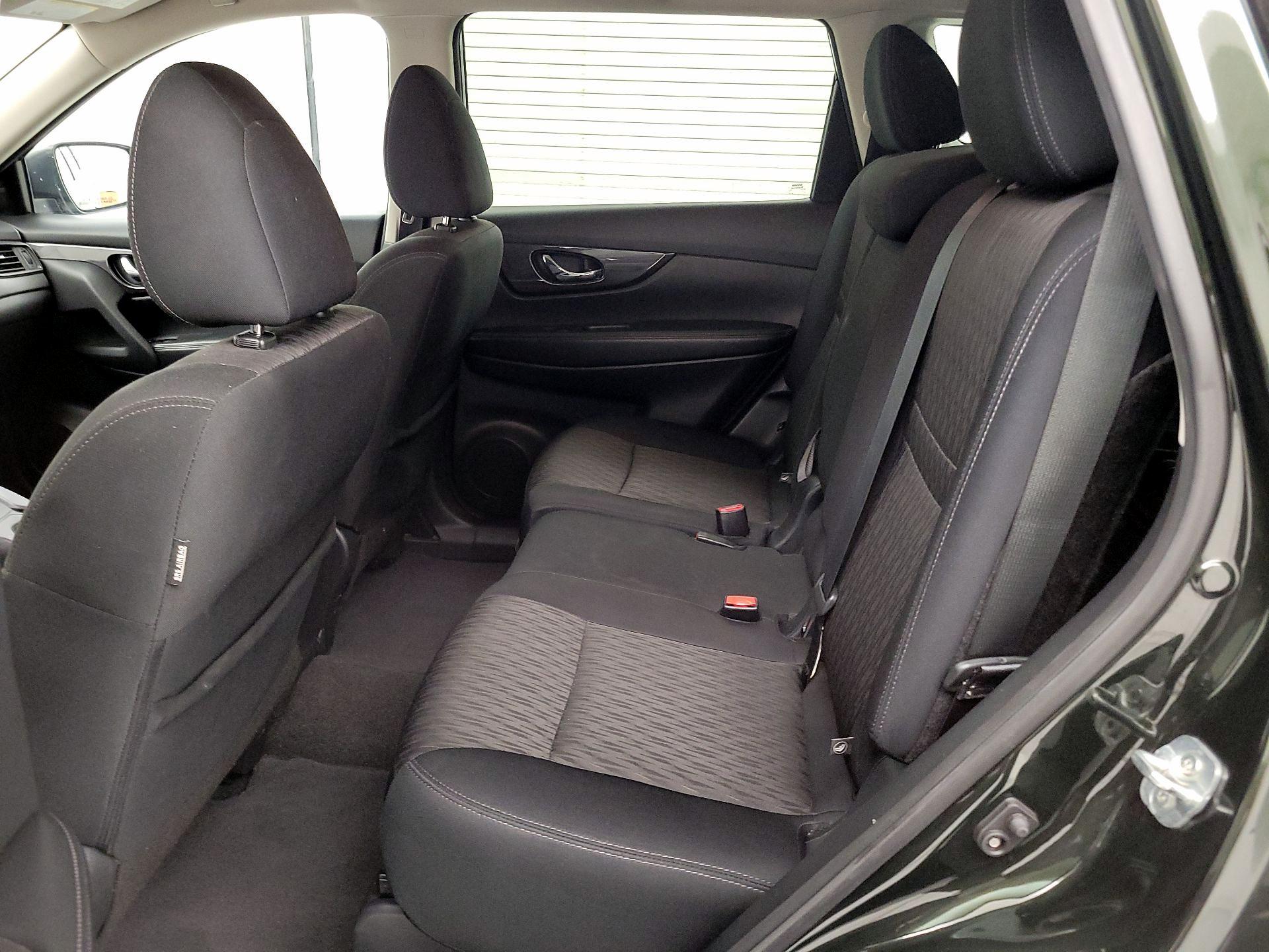 Thumbnail: 2019 Nissan Rogue - 19