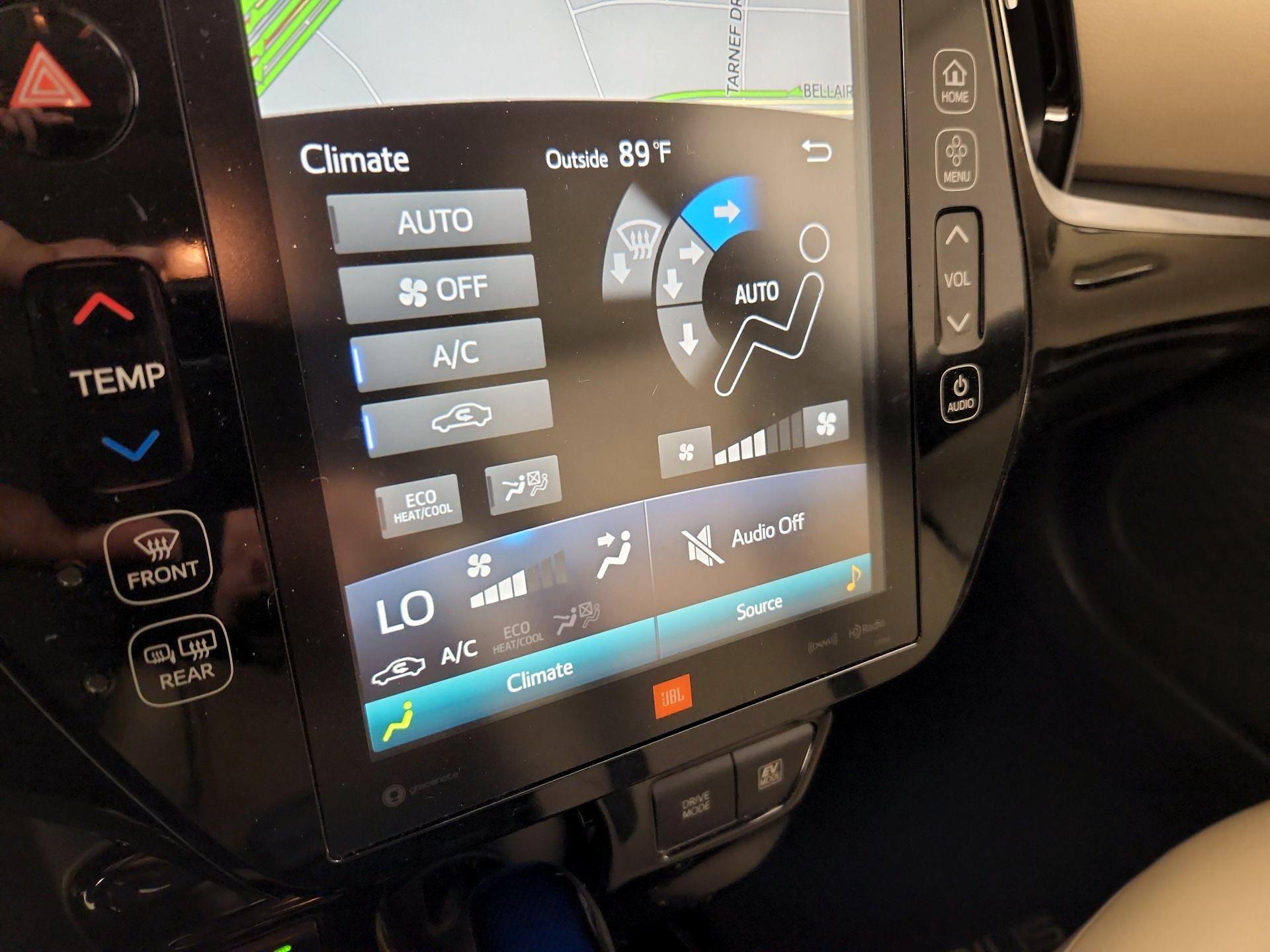 Thumbnail: 2018 Toyota Prius - 17