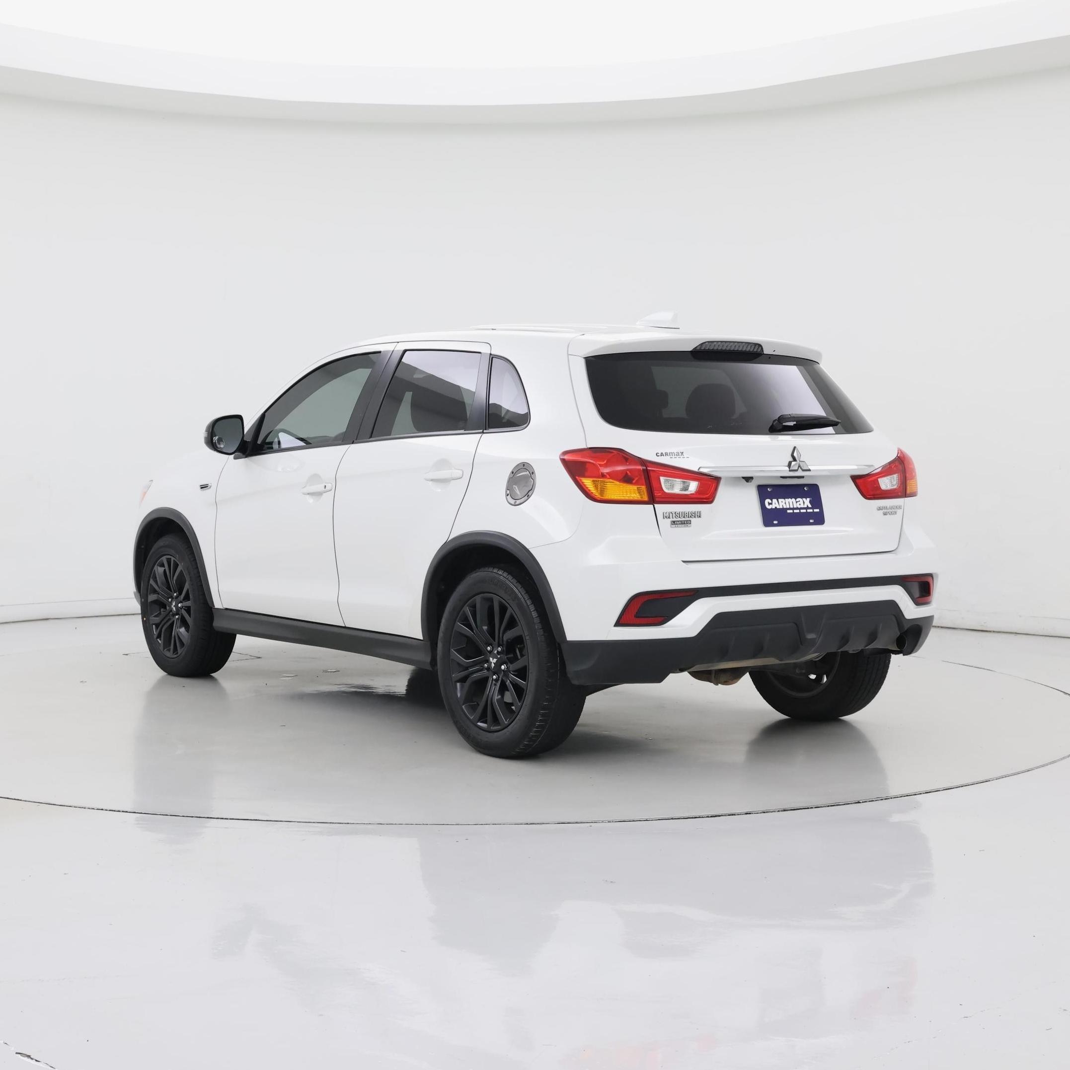 Thumbnail: 2018 Mitsubishi Outlander Sport - 2