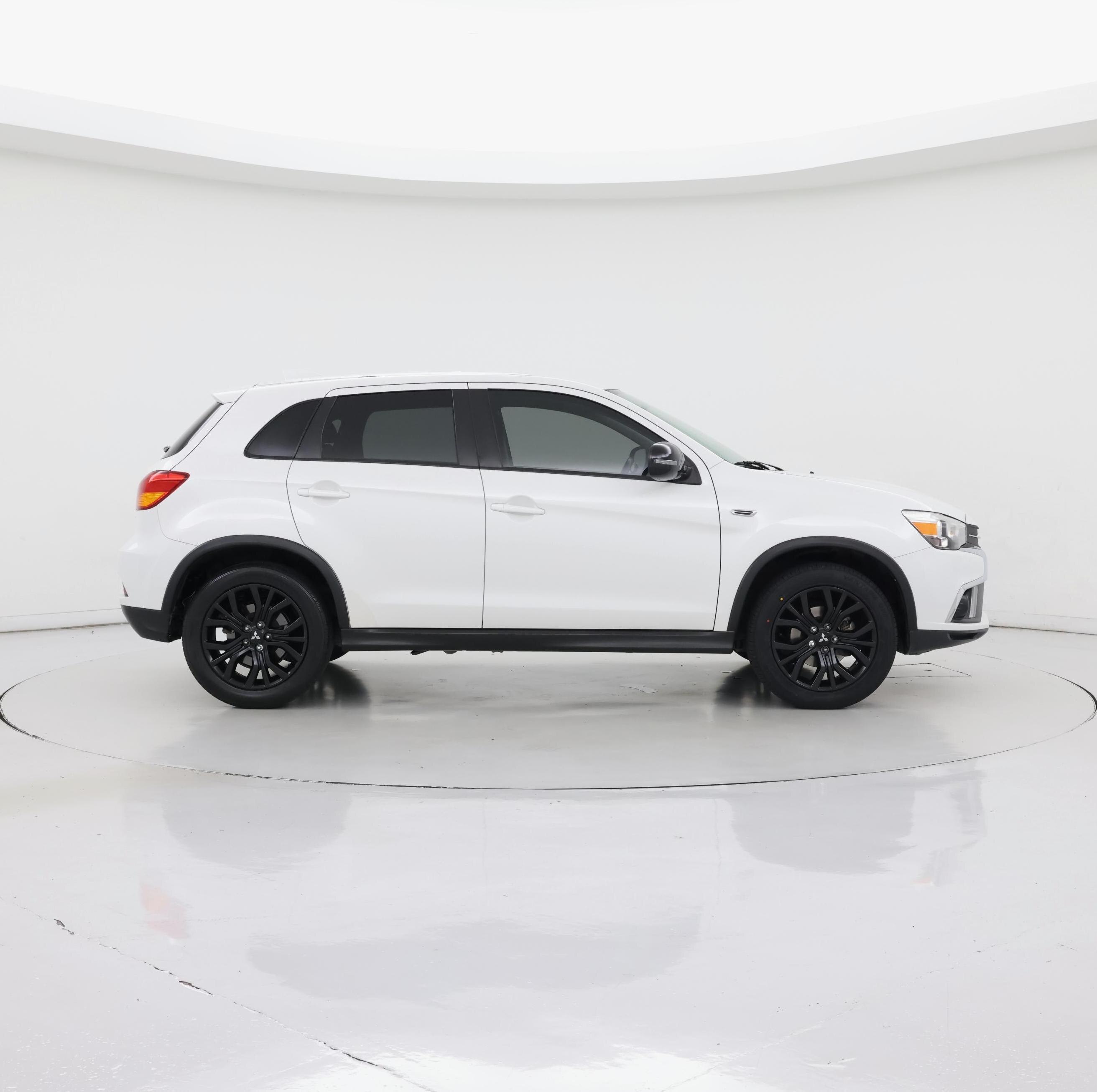 Thumbnail: 2018 Mitsubishi Outlander Sport - 7