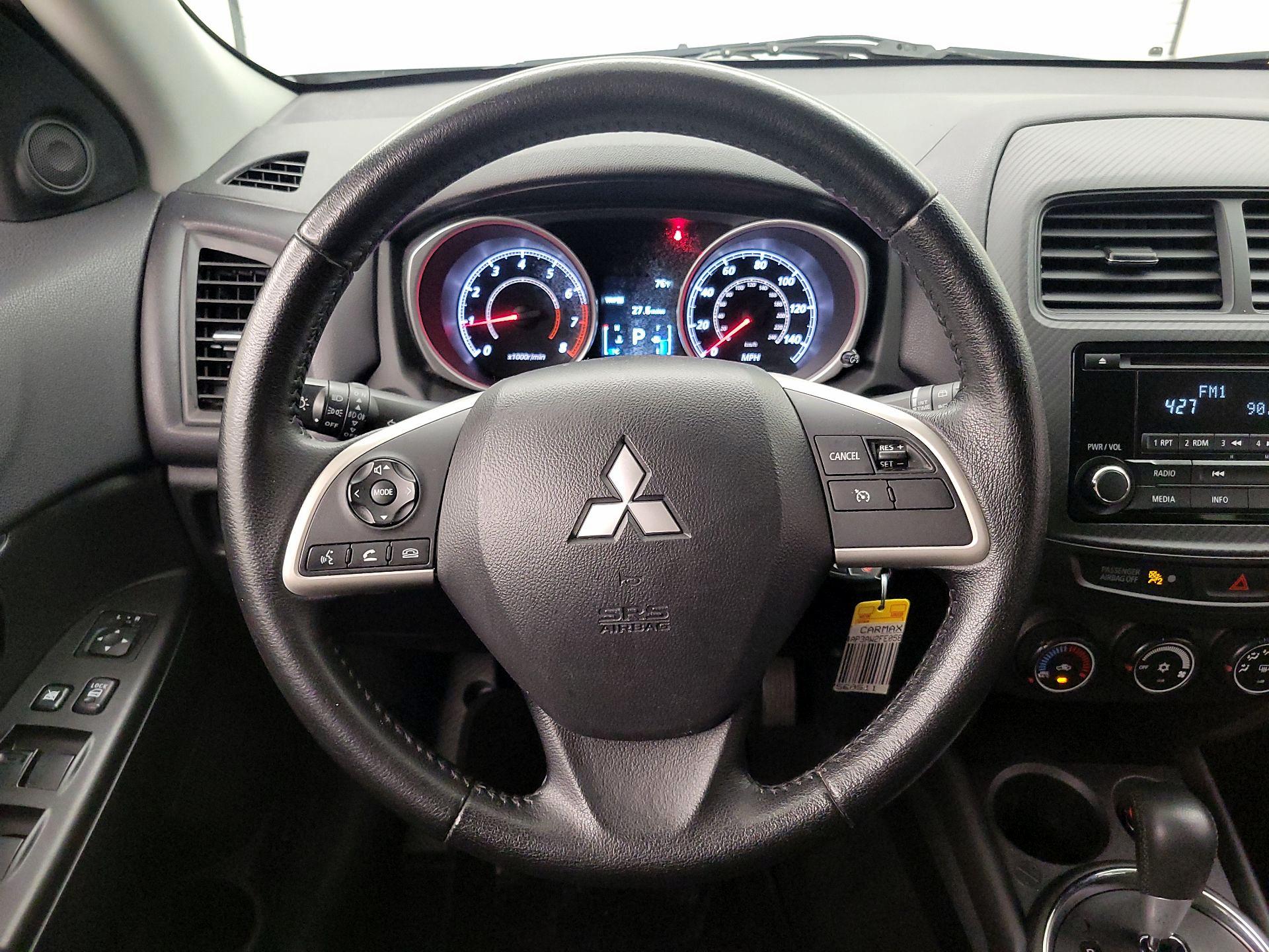 Thumbnail: 2015 Mitsubishi Outlander Sport - 10