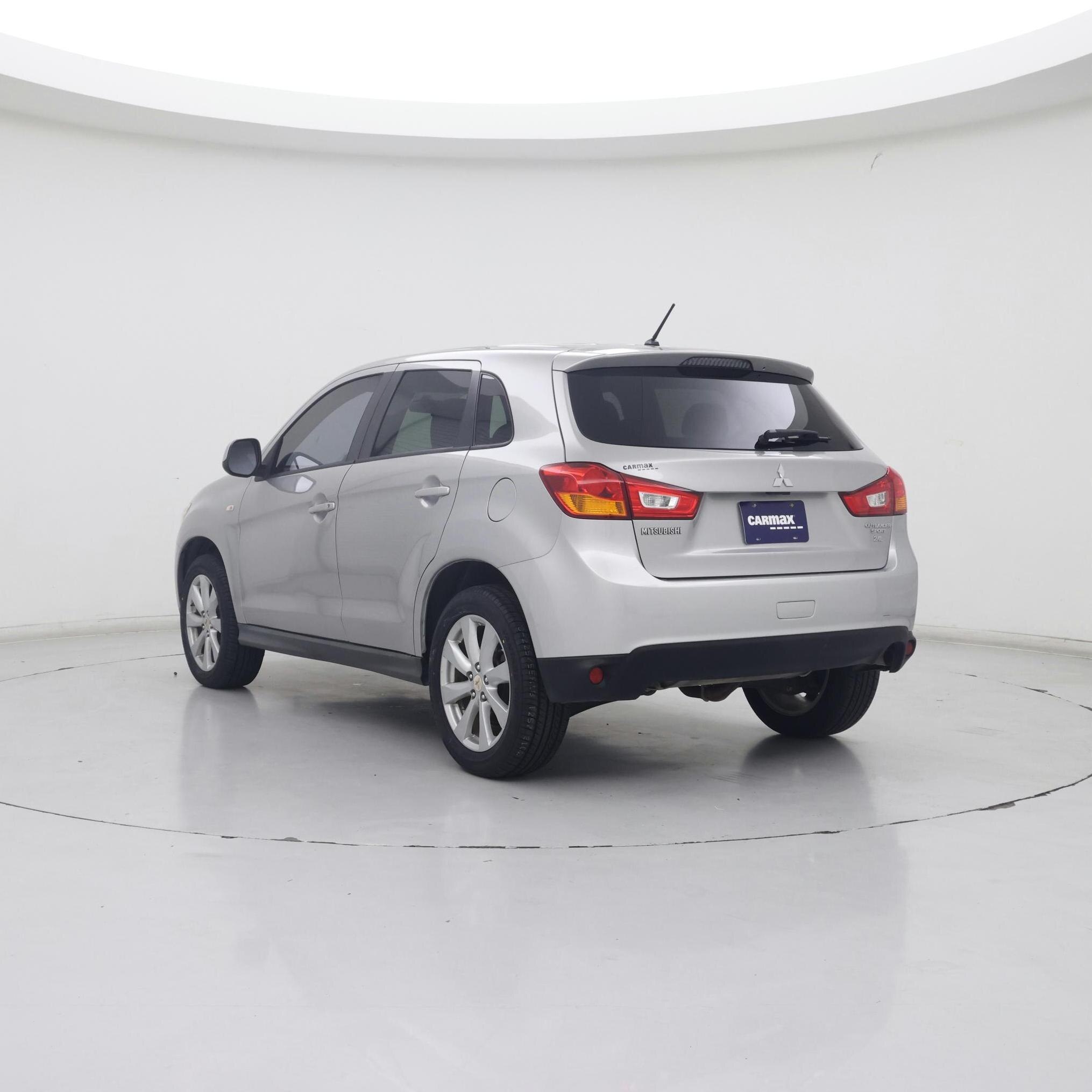 Thumbnail: 2015 Mitsubishi Outlander Sport - 2