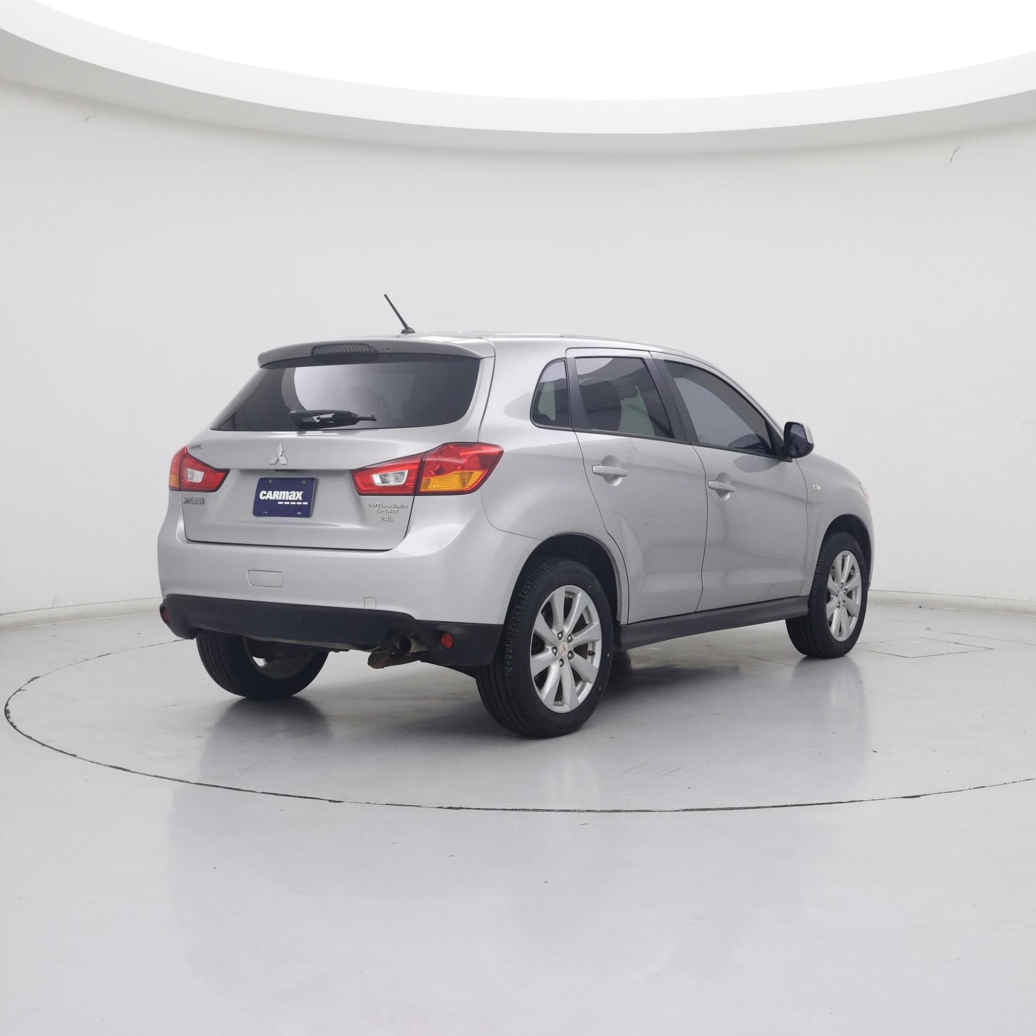 Thumbnail: 2015 Mitsubishi Outlander Sport - 8