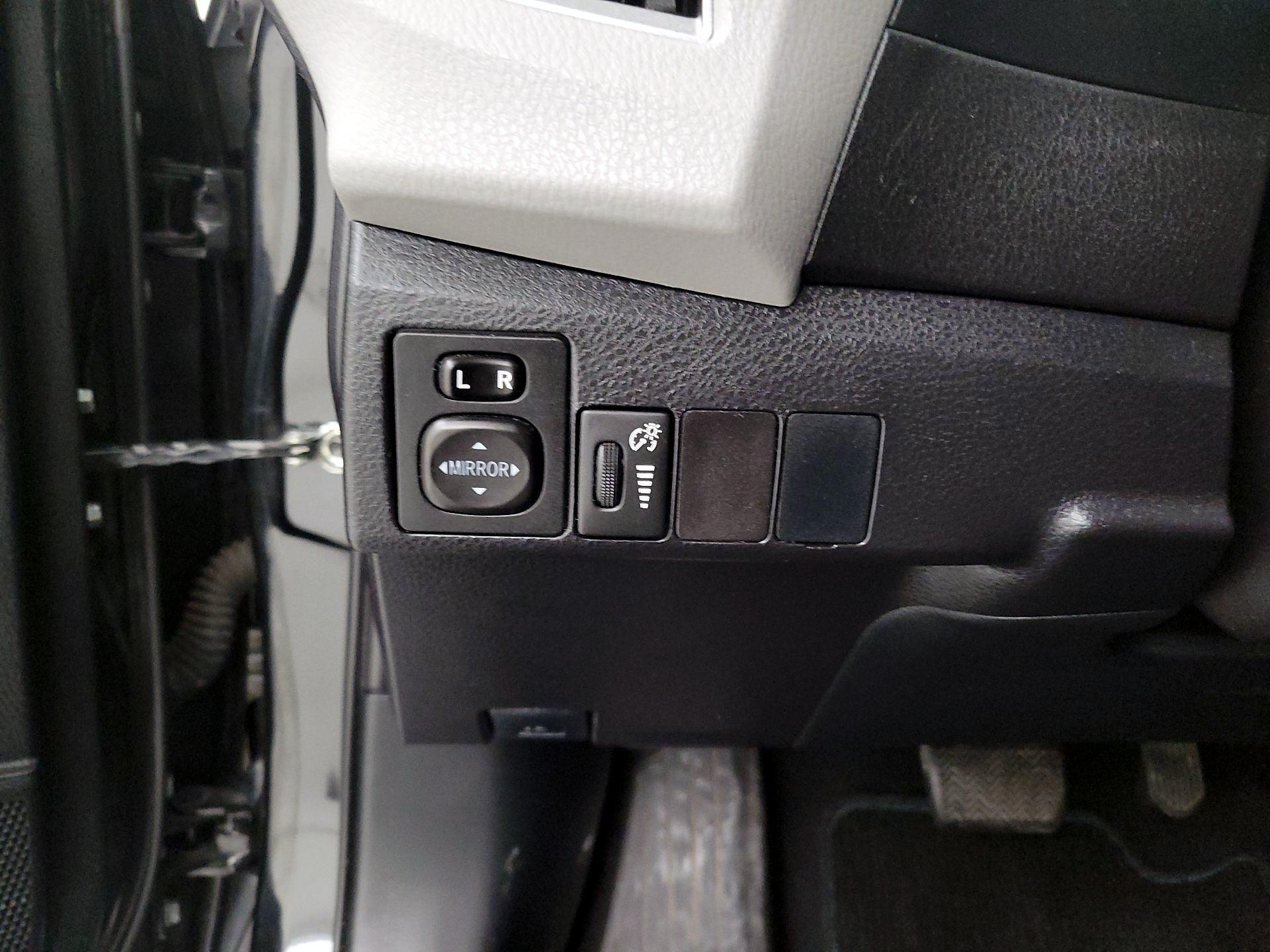 Thumbnail: 2016 Toyota Corolla - 13