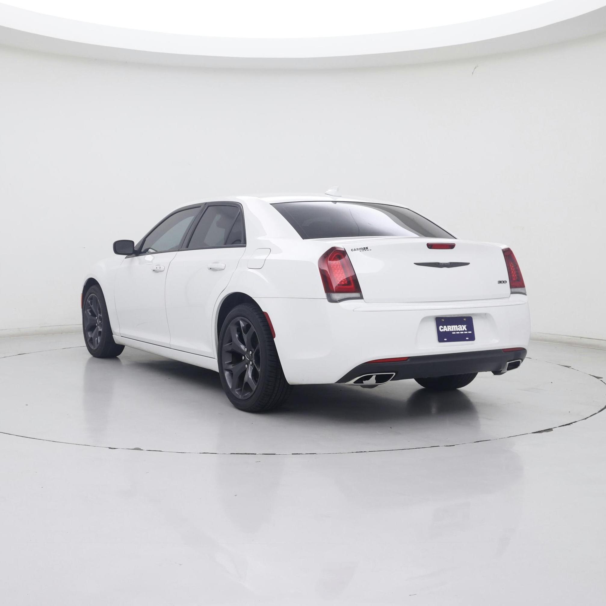 Thumbnail: 2023 Chrysler 300 - 2