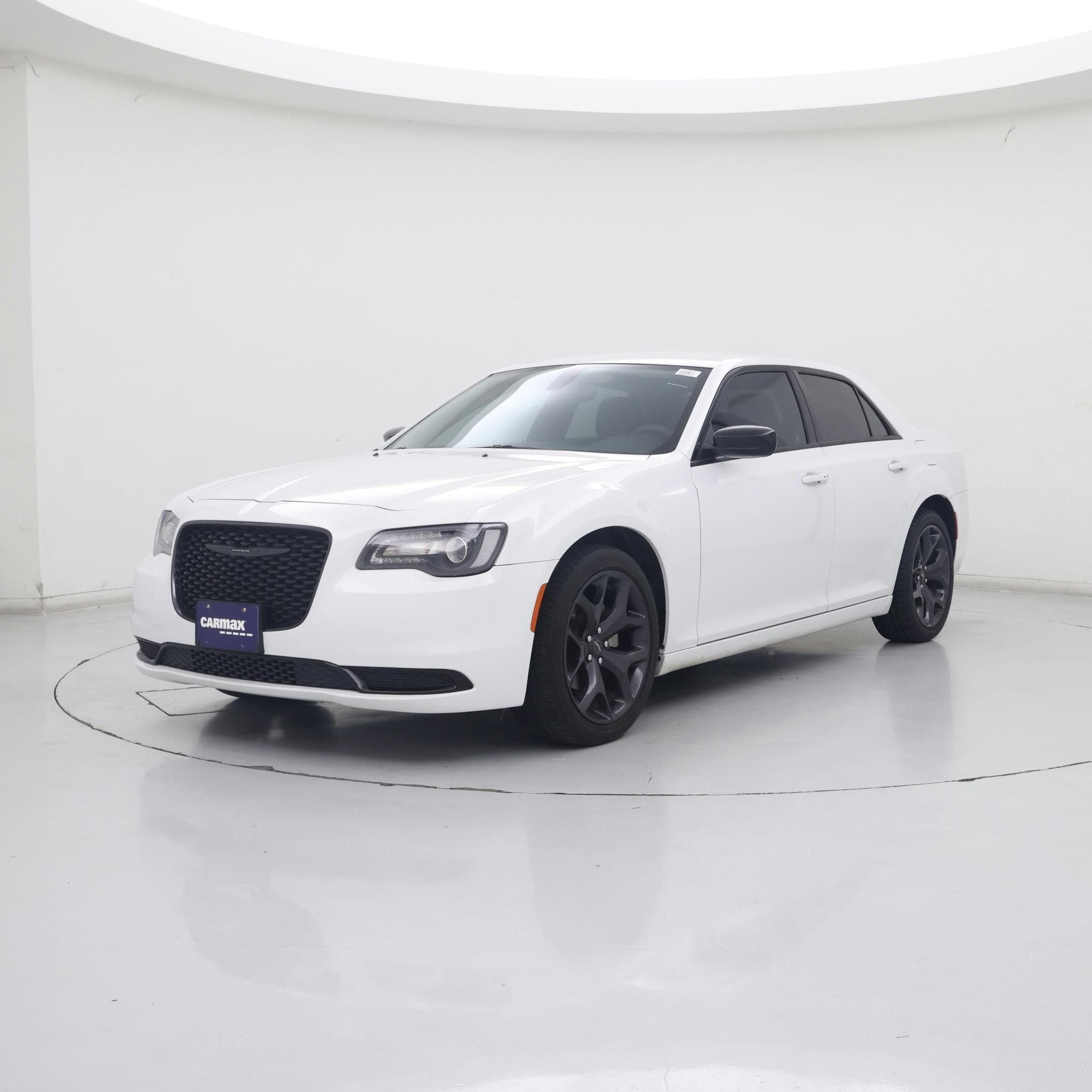 Thumbnail: 2023 Chrysler 300 - 4