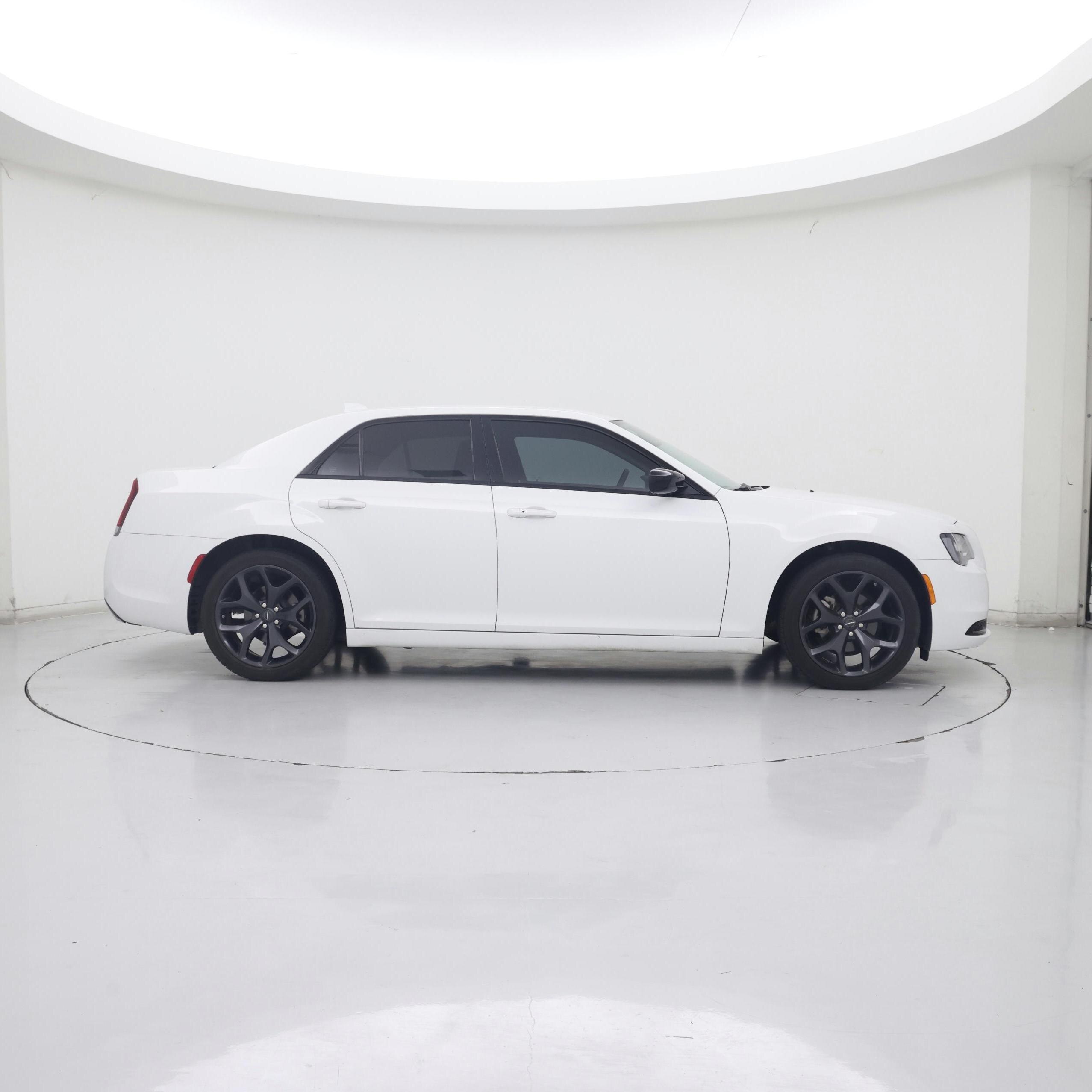 Thumbnail: 2023 Chrysler 300 - 7