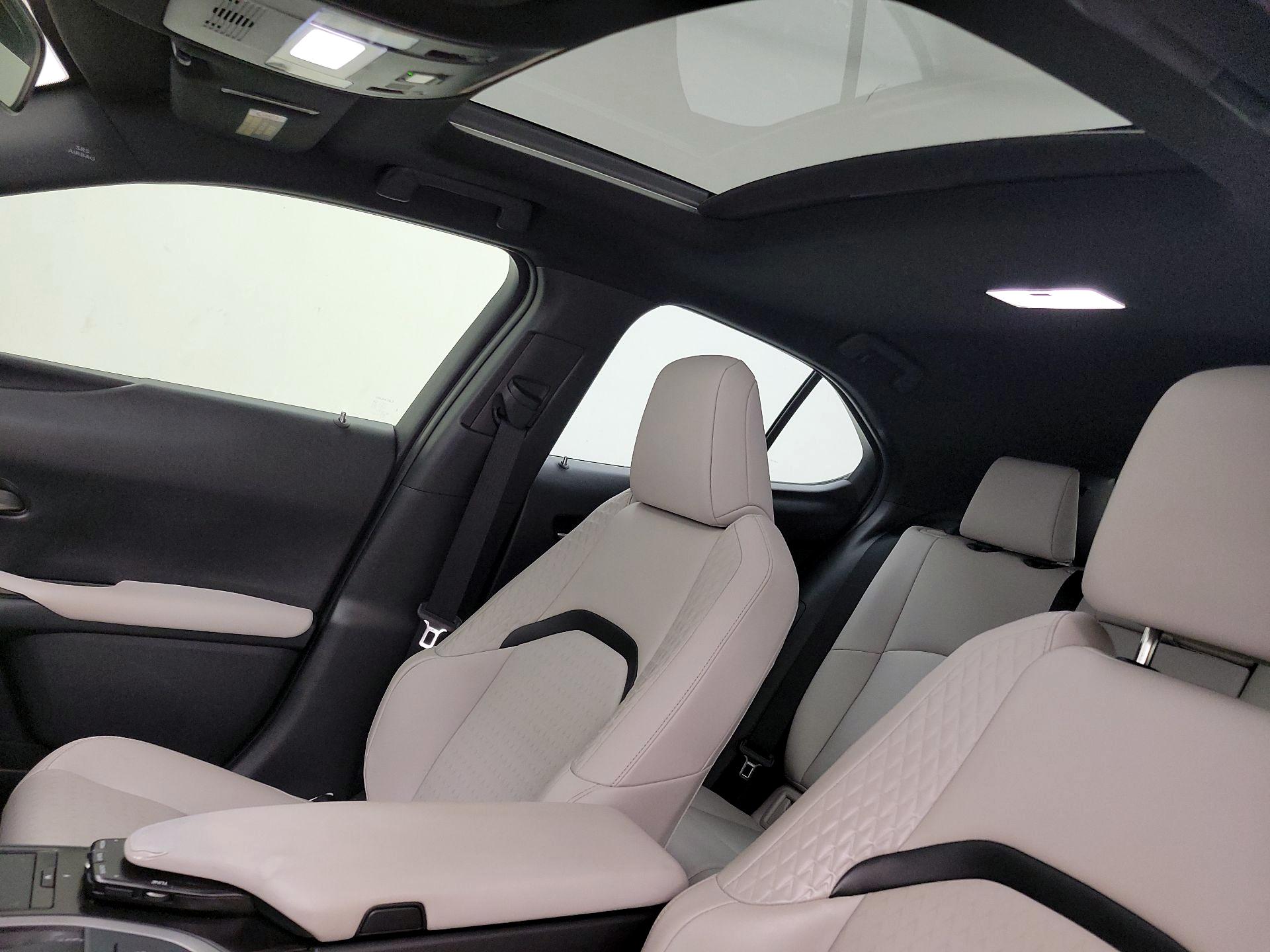 Thumbnail: 2020 Lexus UX - 19