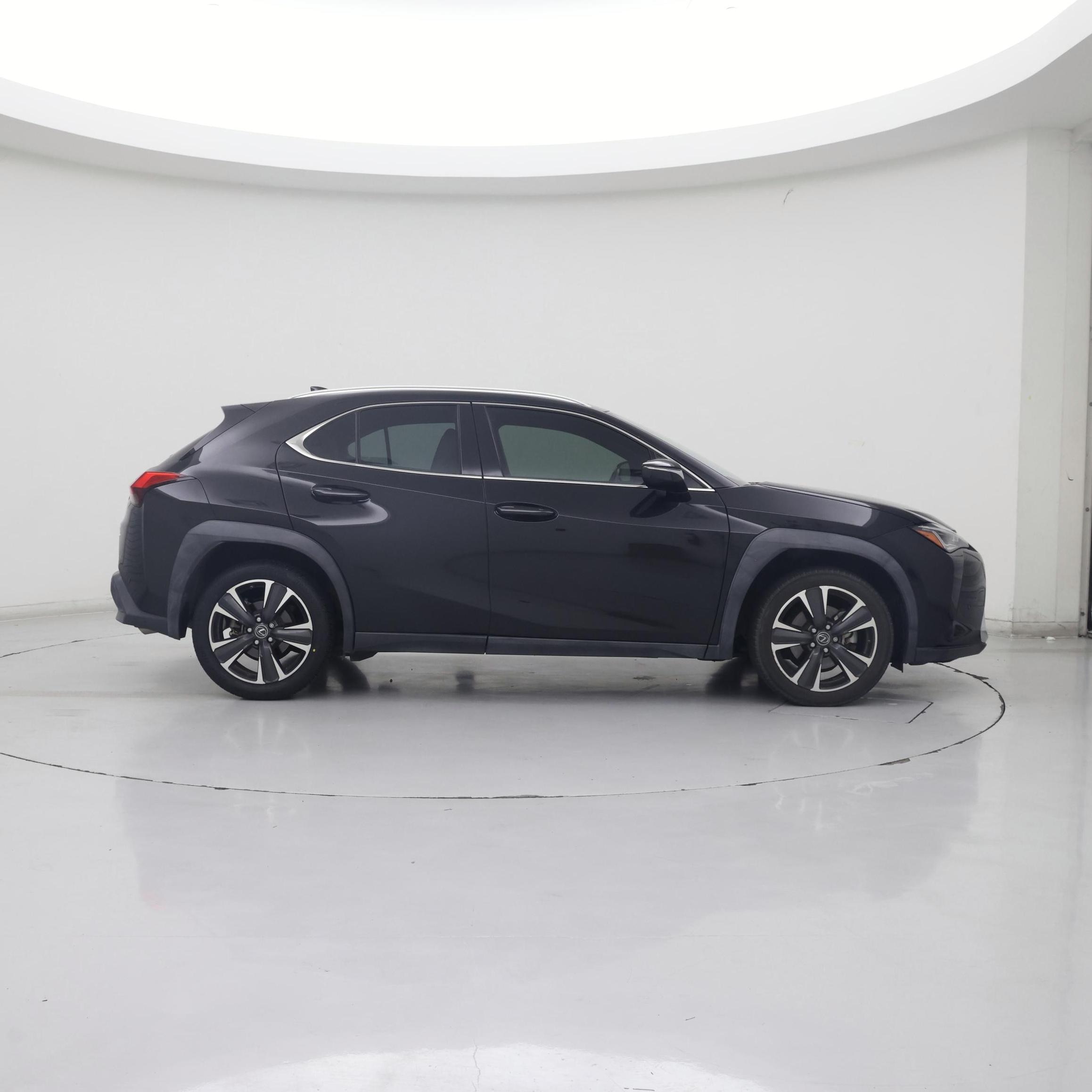 Thumbnail: 2020 Lexus UX - 7