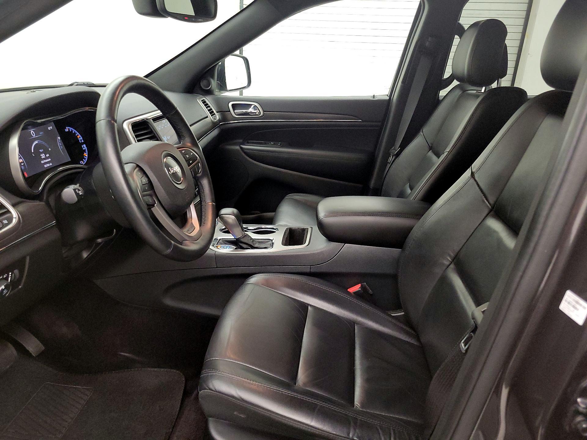Thumbnail: 2018 Jeep Grand Cherokee - 11