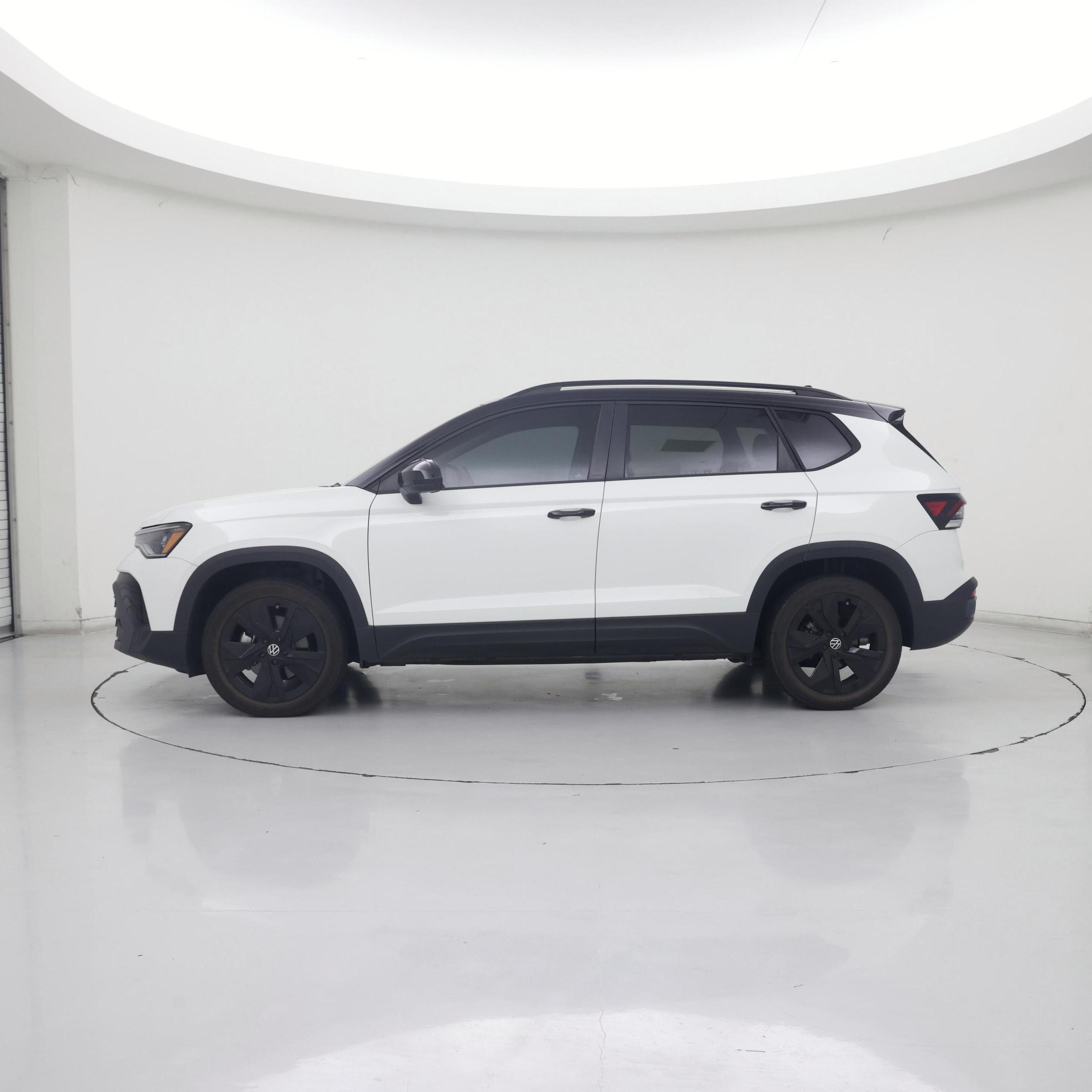 Thumbnail: 2025 Volkswagen Taos - 3