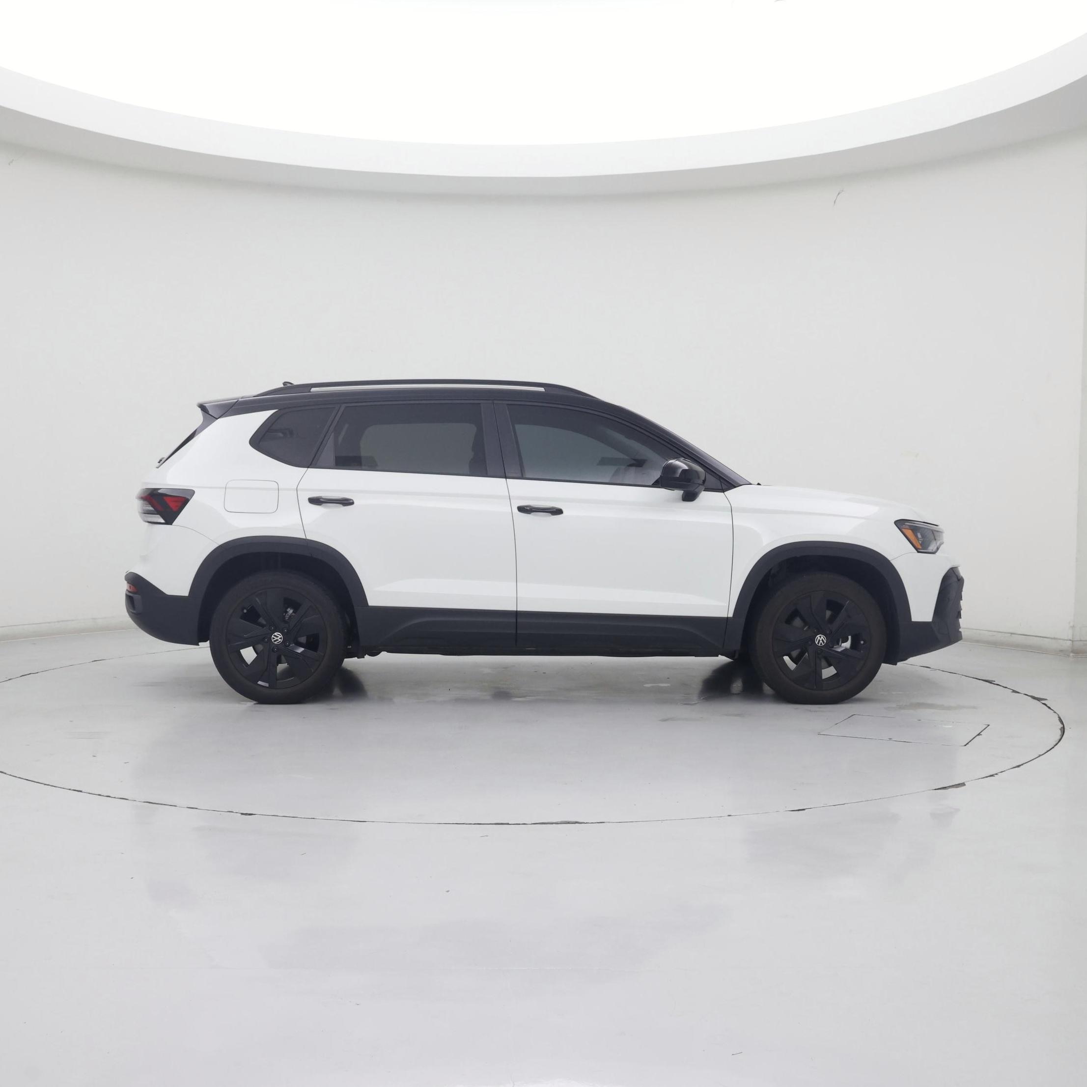 Thumbnail: 2025 Volkswagen Taos - 7
