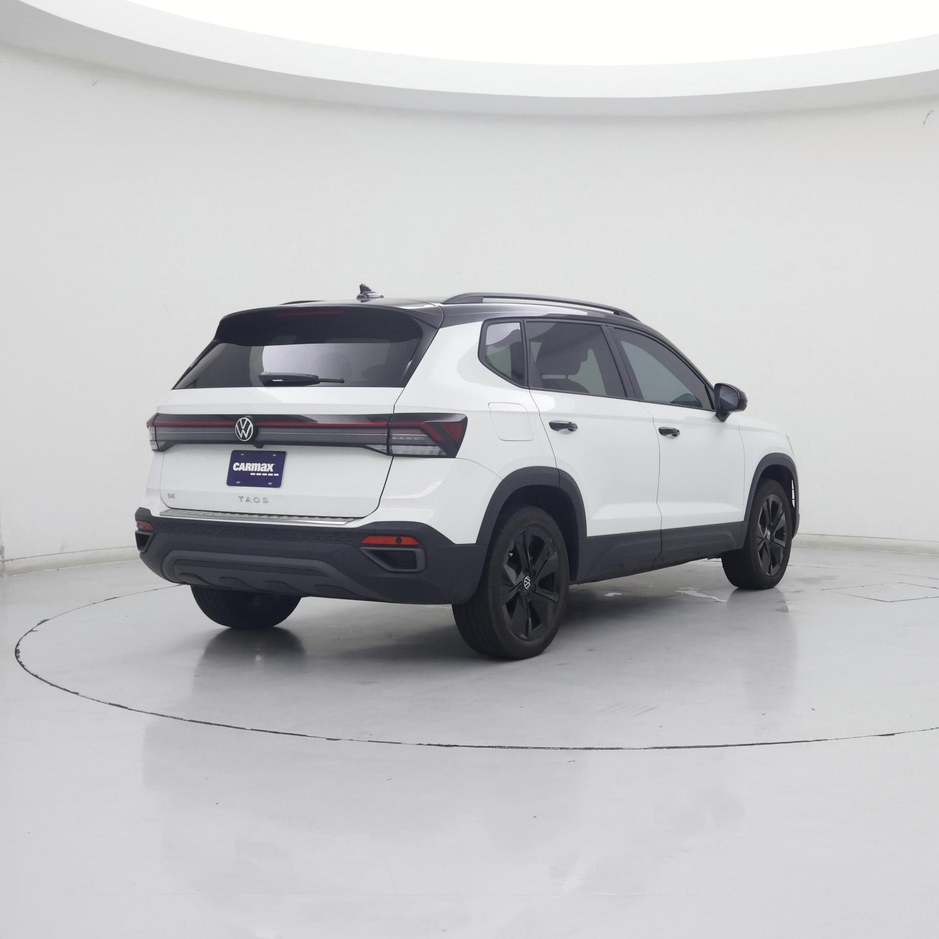 Thumbnail: 2025 Volkswagen Taos - 8