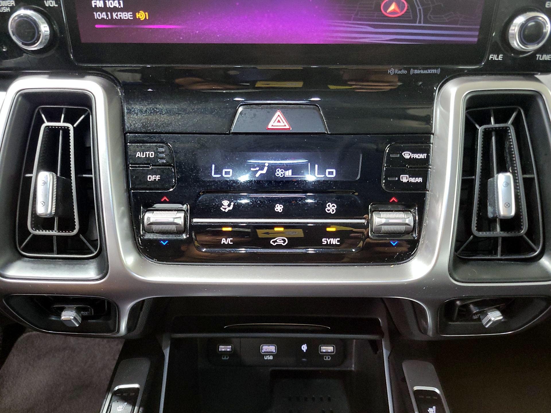 Thumbnail: 2023 Kia Sorento - 17