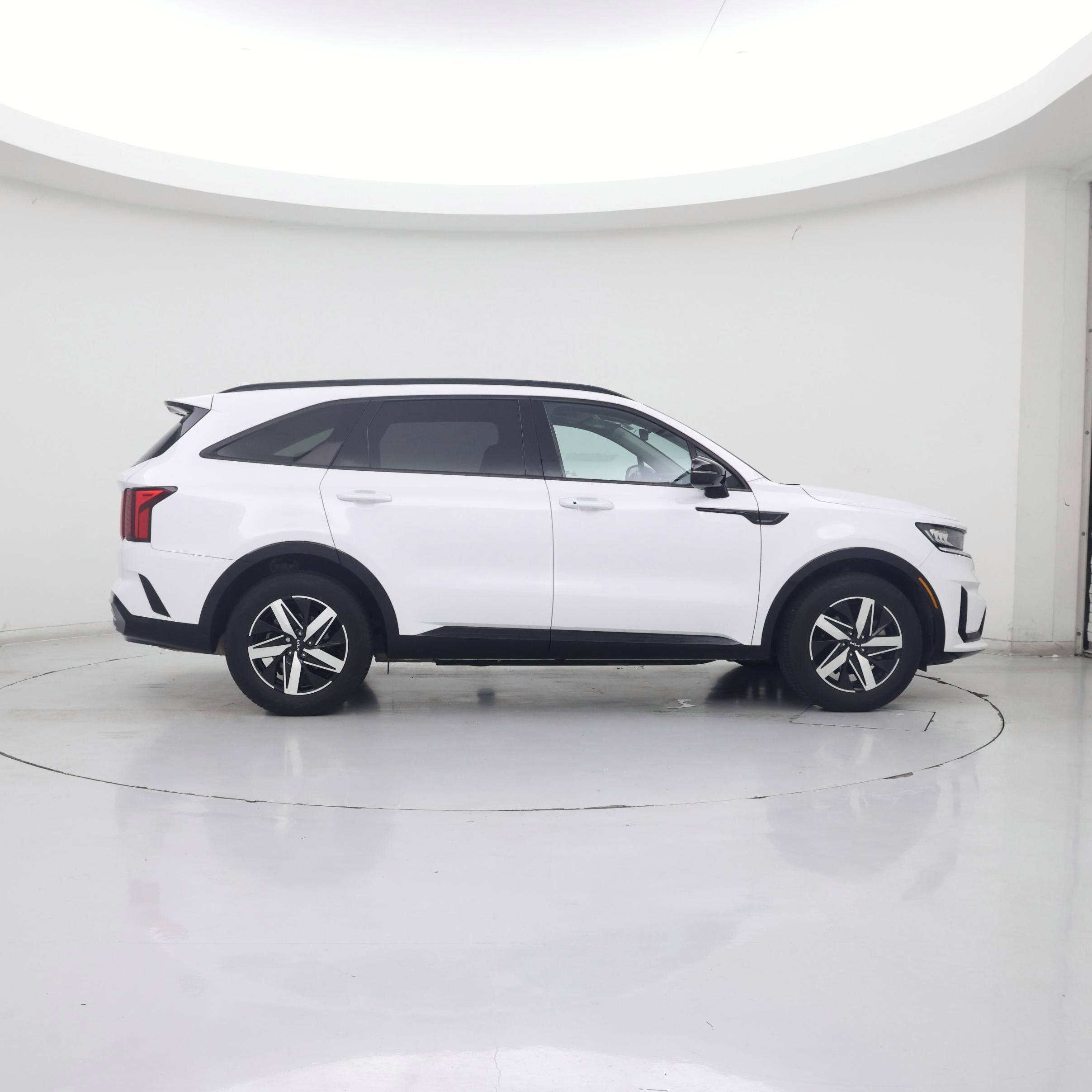 Thumbnail: 2023 Kia Sorento - 7