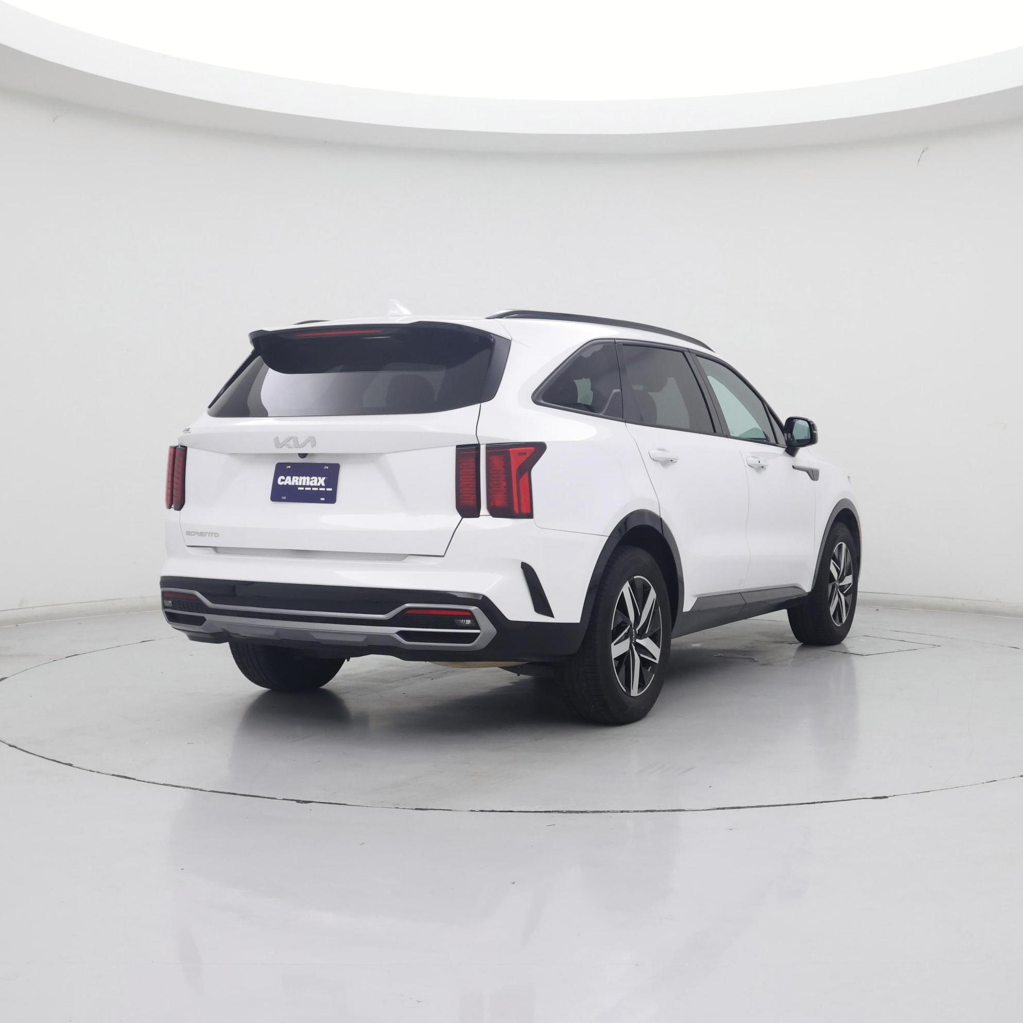 Thumbnail: 2023 Kia Sorento - 8