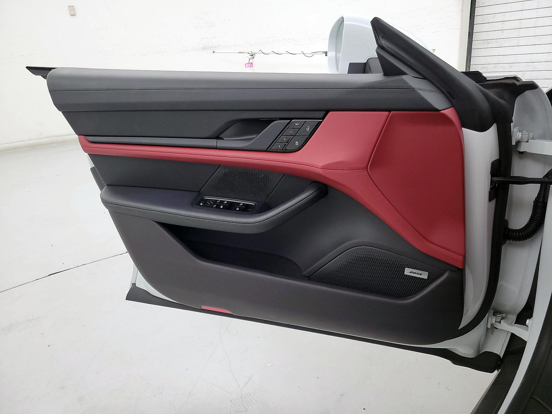 Thumbnail: 2021 Porsche Taycan - 12