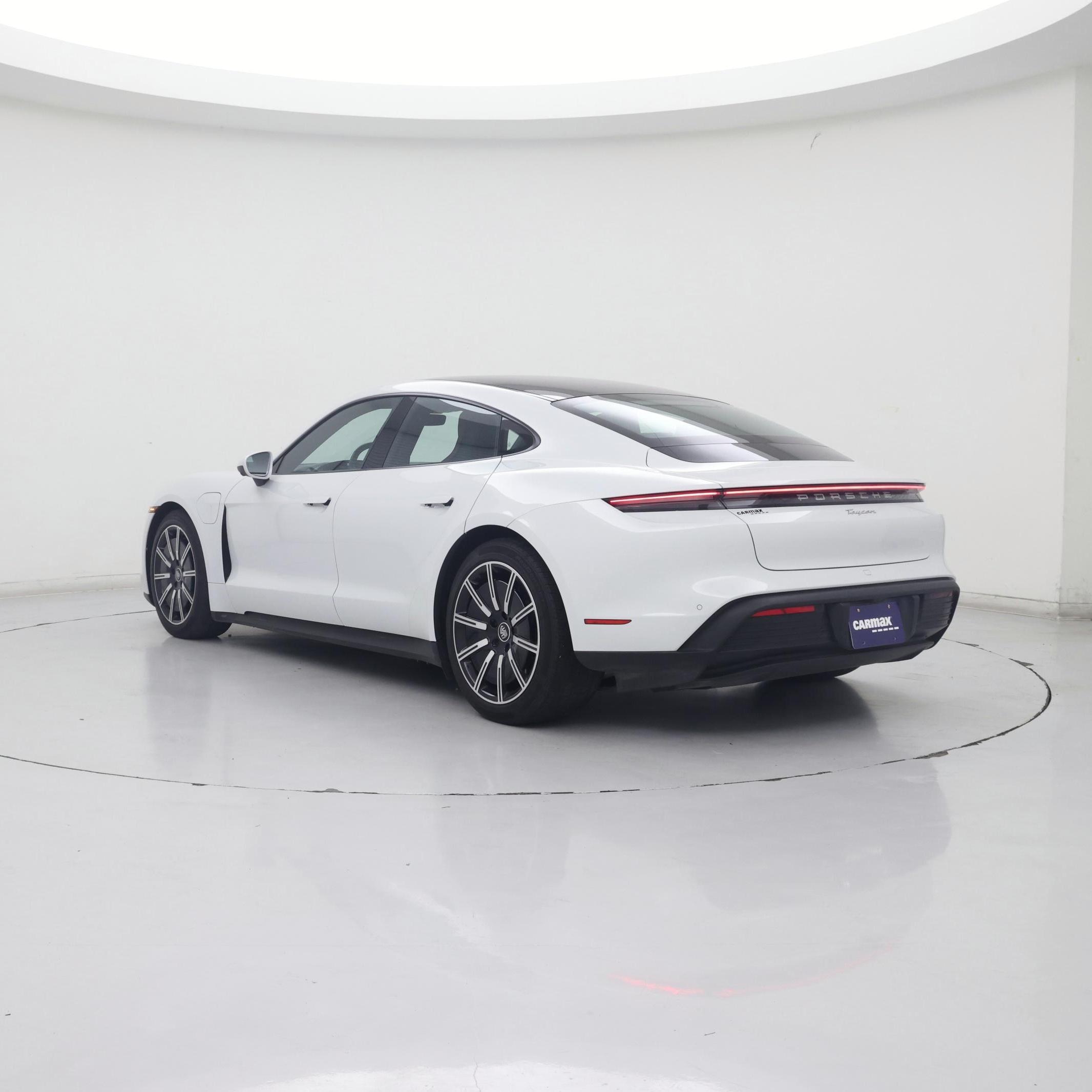 Thumbnail: 2021 Porsche Taycan - 2