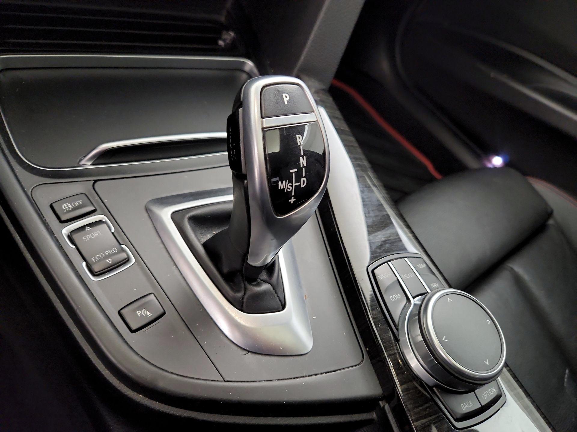 Thumbnail: 2017 BMW 3 Series - 18