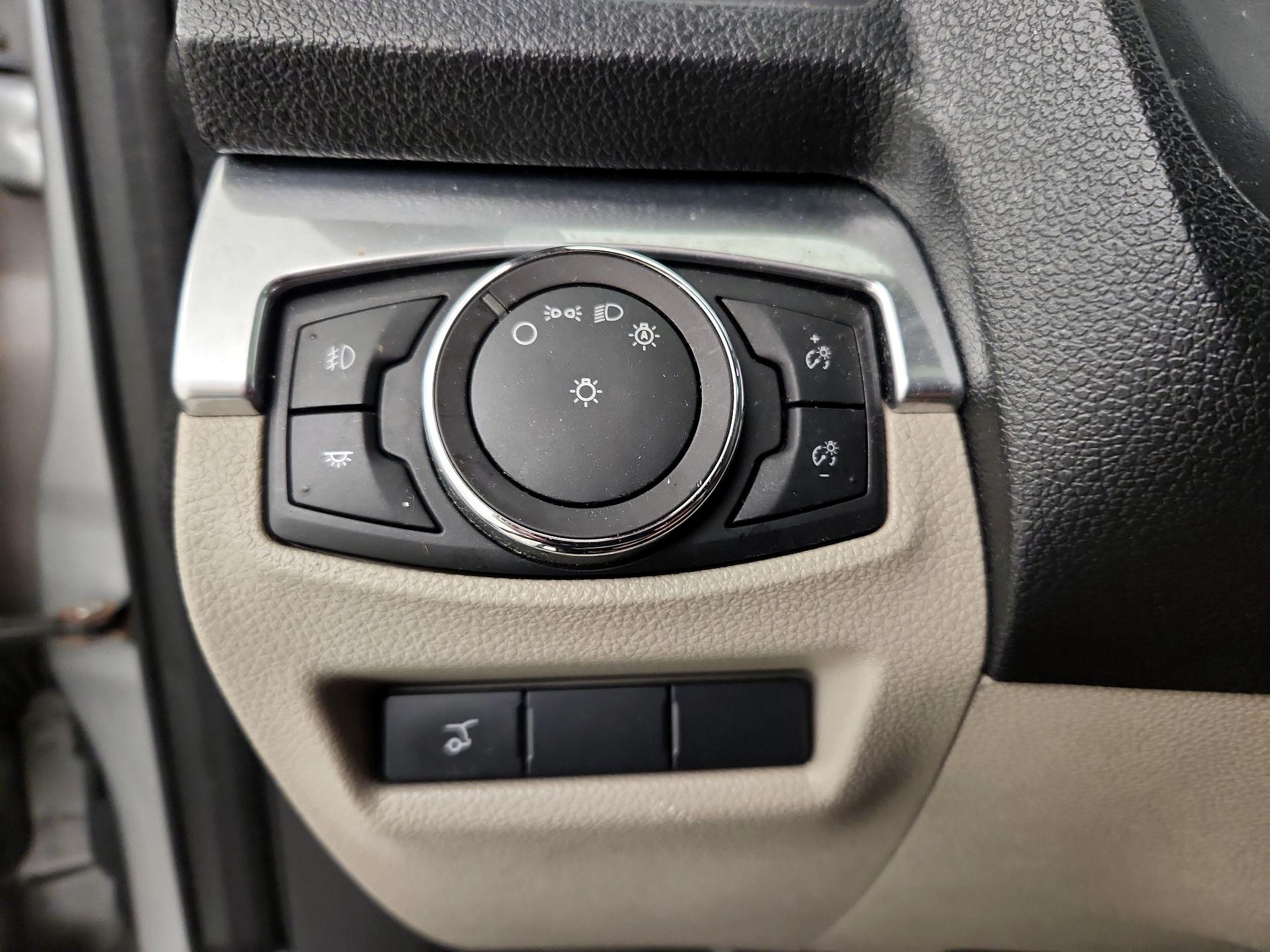 Thumbnail: 2018 Ford Explorer - 13