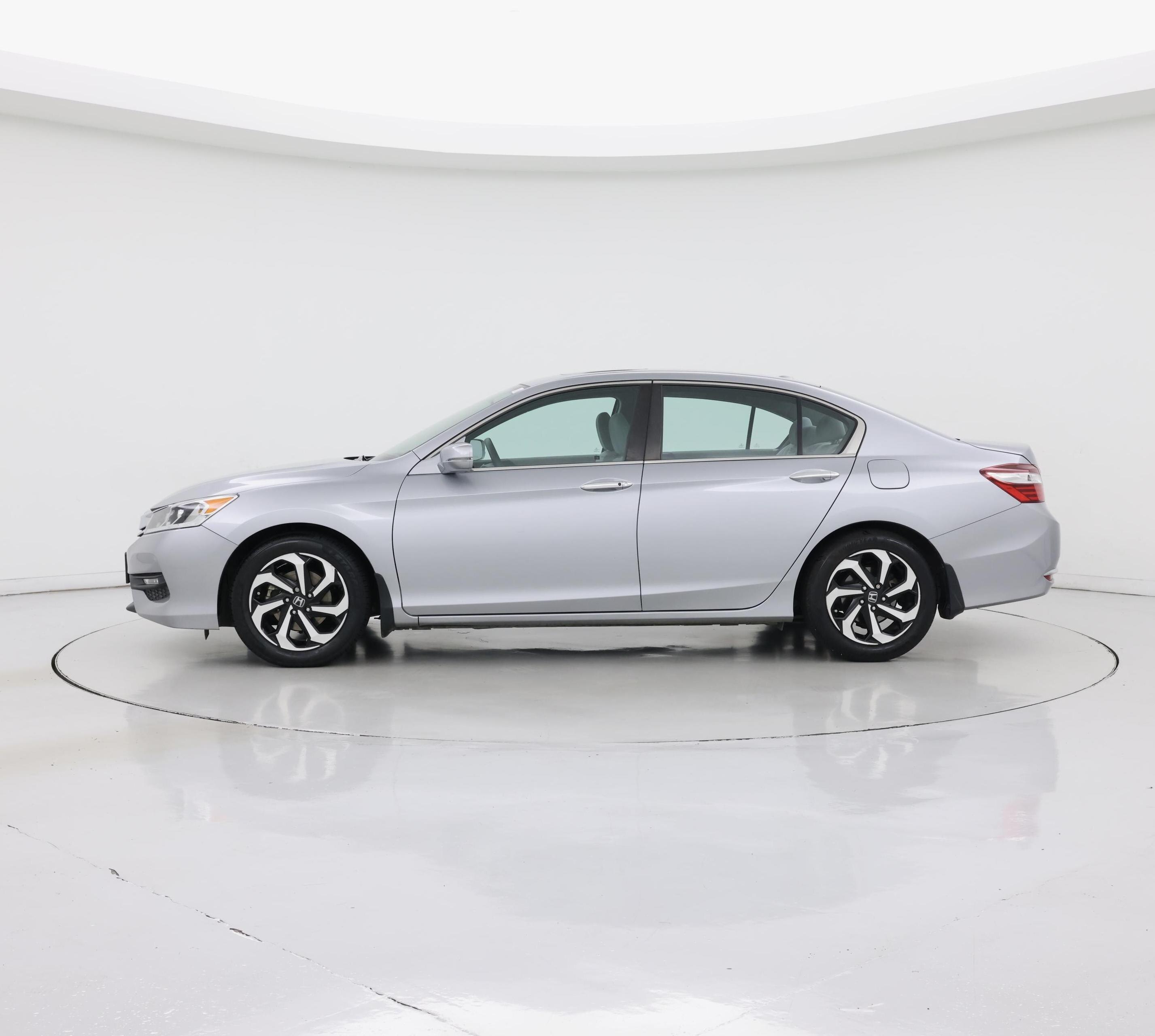 Thumbnail: 2017 Honda Accord - 3
