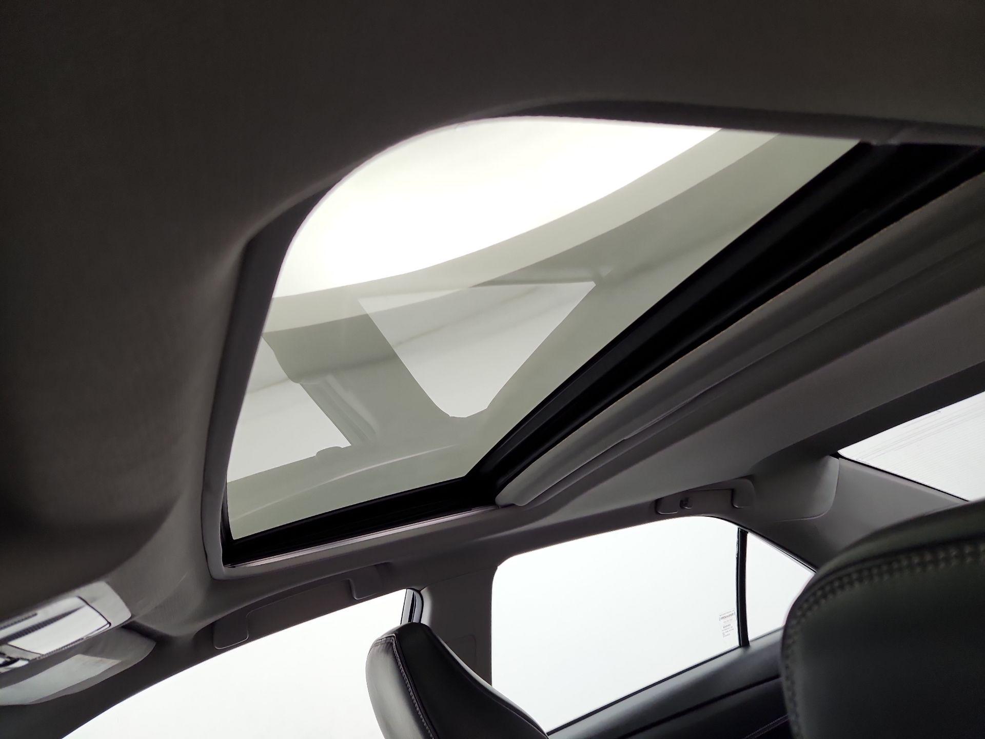 Thumbnail: 2015 Toyota Camry - 19