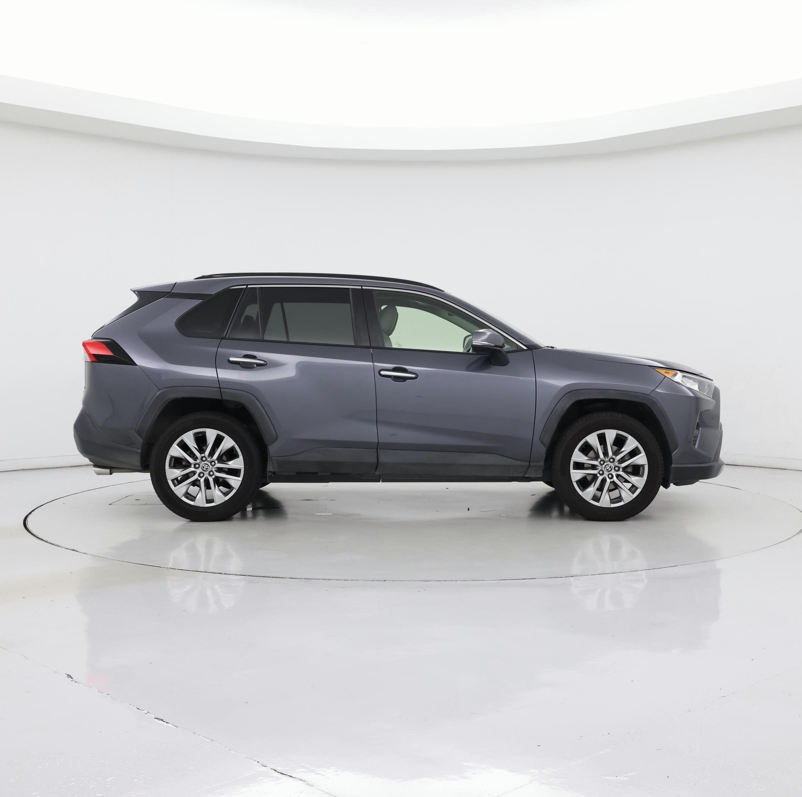 Thumbnail: 2020 Toyota RAV4 - 7