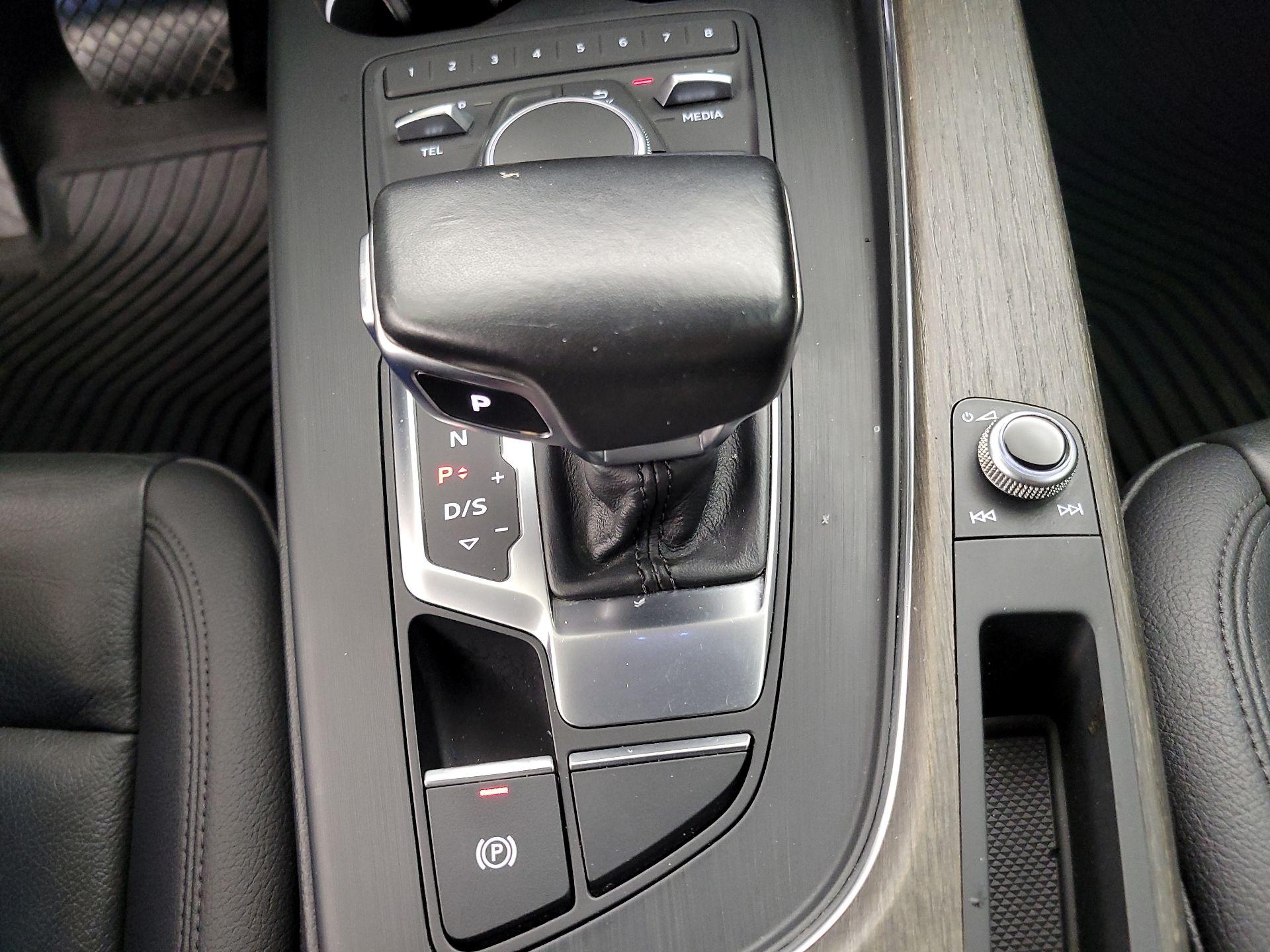 Thumbnail: 2019 Audi A4 - 17