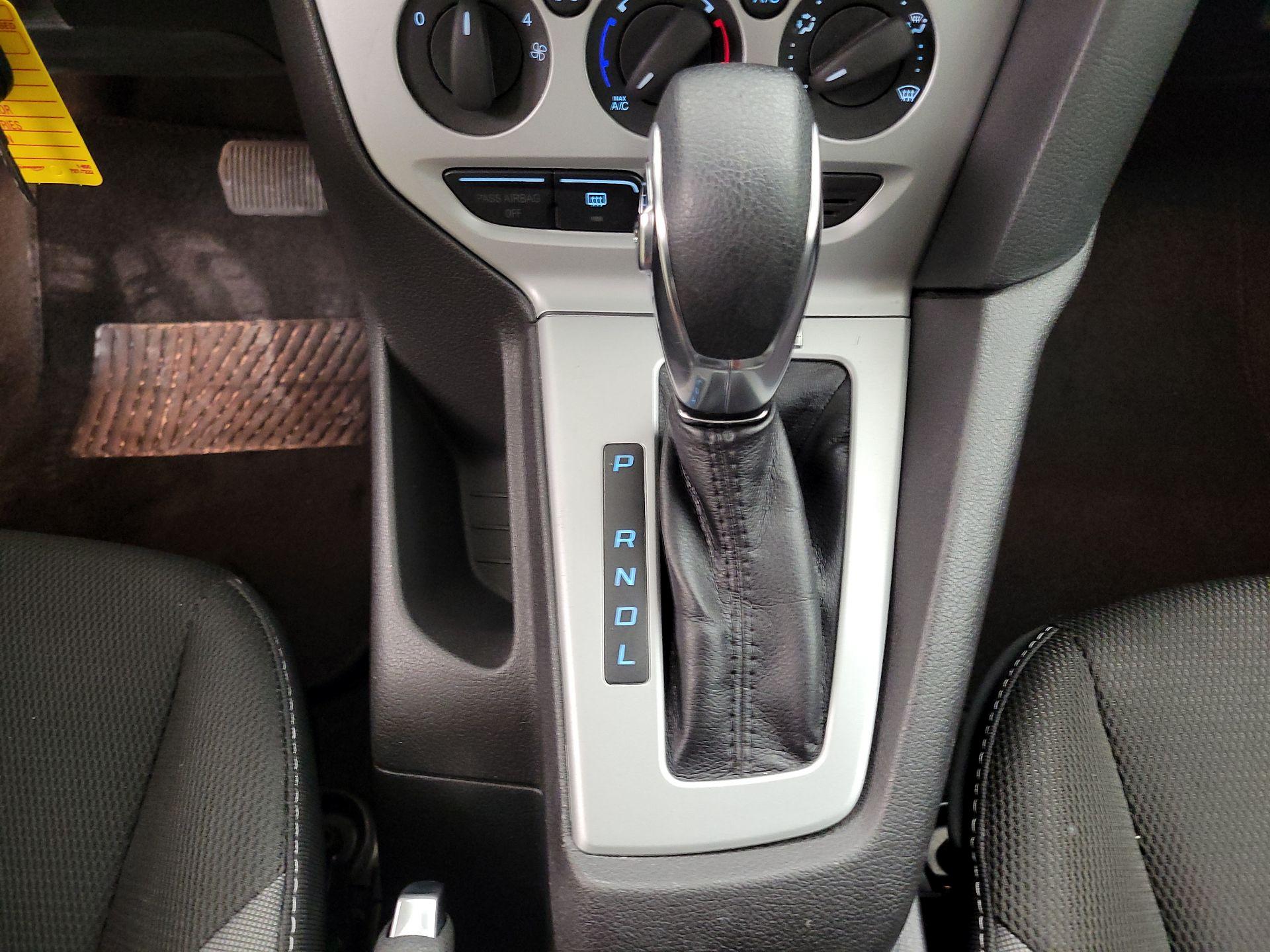 Thumbnail: 2014 Ford Focus - 16