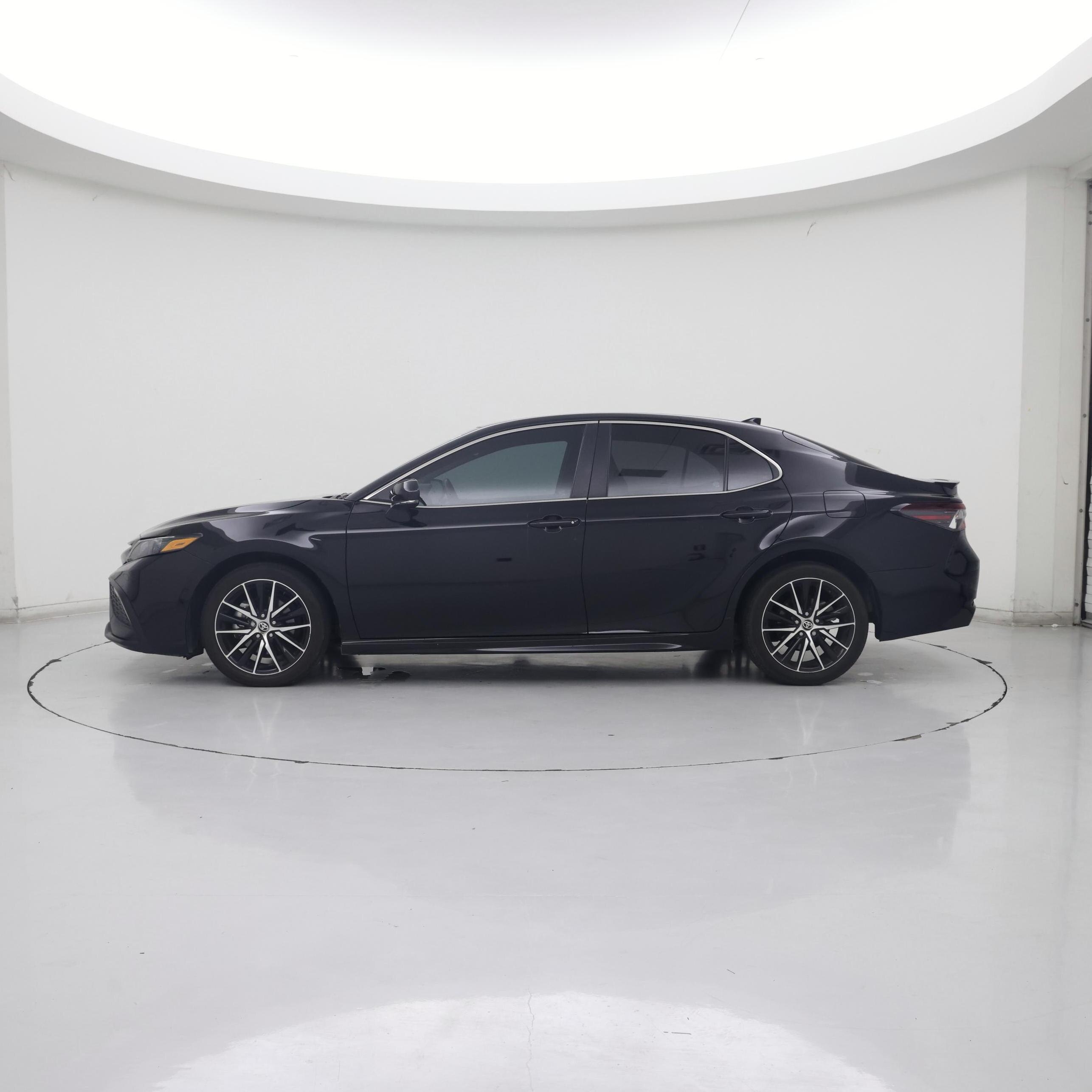 Thumbnail: 2024 Toyota Camry - 3