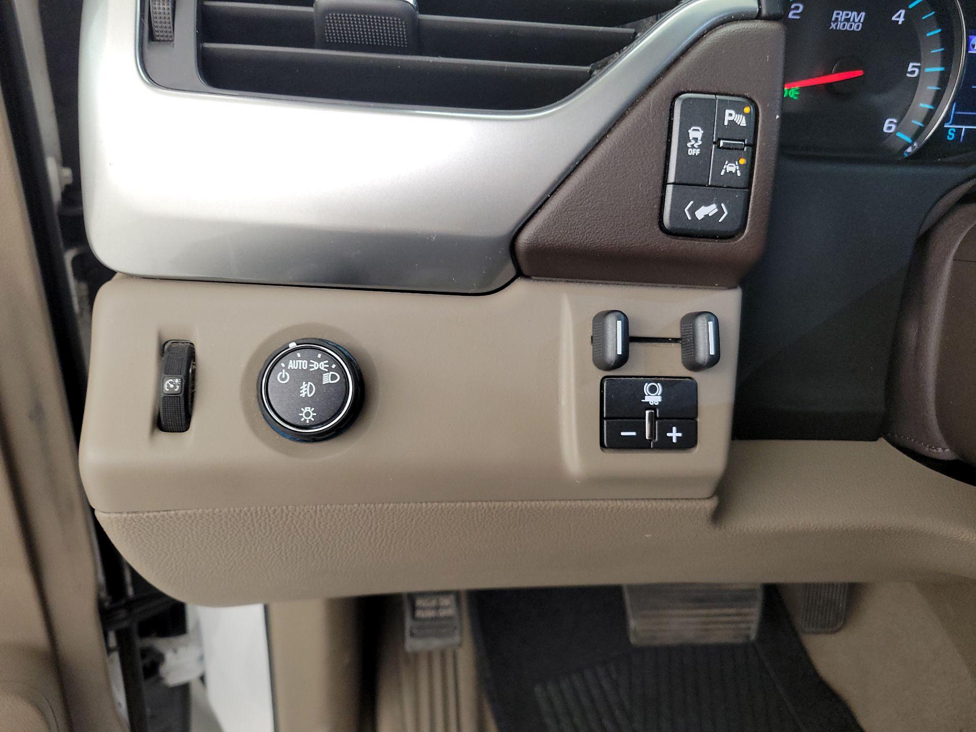 Thumbnail: 2020 Chevrolet Tahoe - 13
